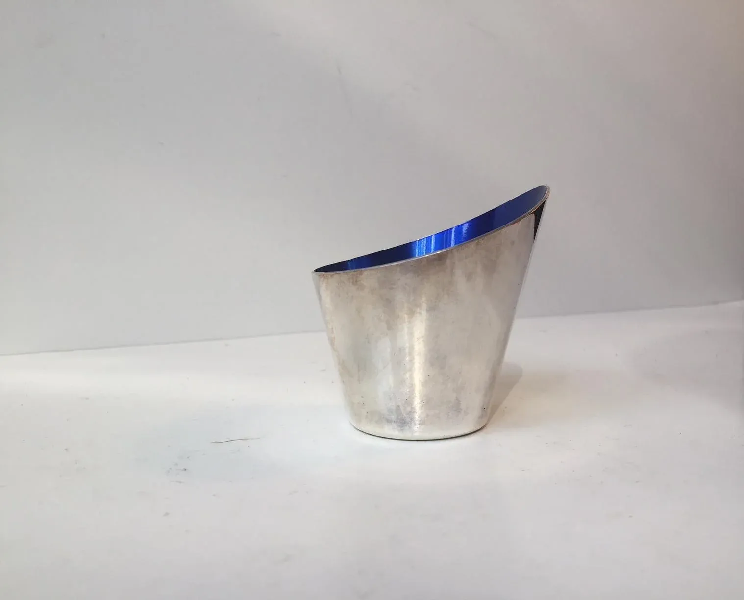 Modernist Concave Vase in Silver Plate & Enamel by DGS for Ronson, 1950s