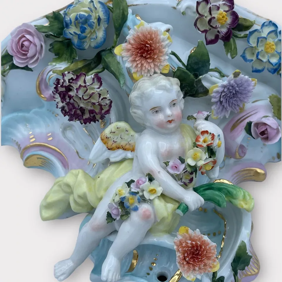 Dresden Porcelain Studios ポーセリンアート　本 Dresden Porcelain Studios: Identification & Value Guide