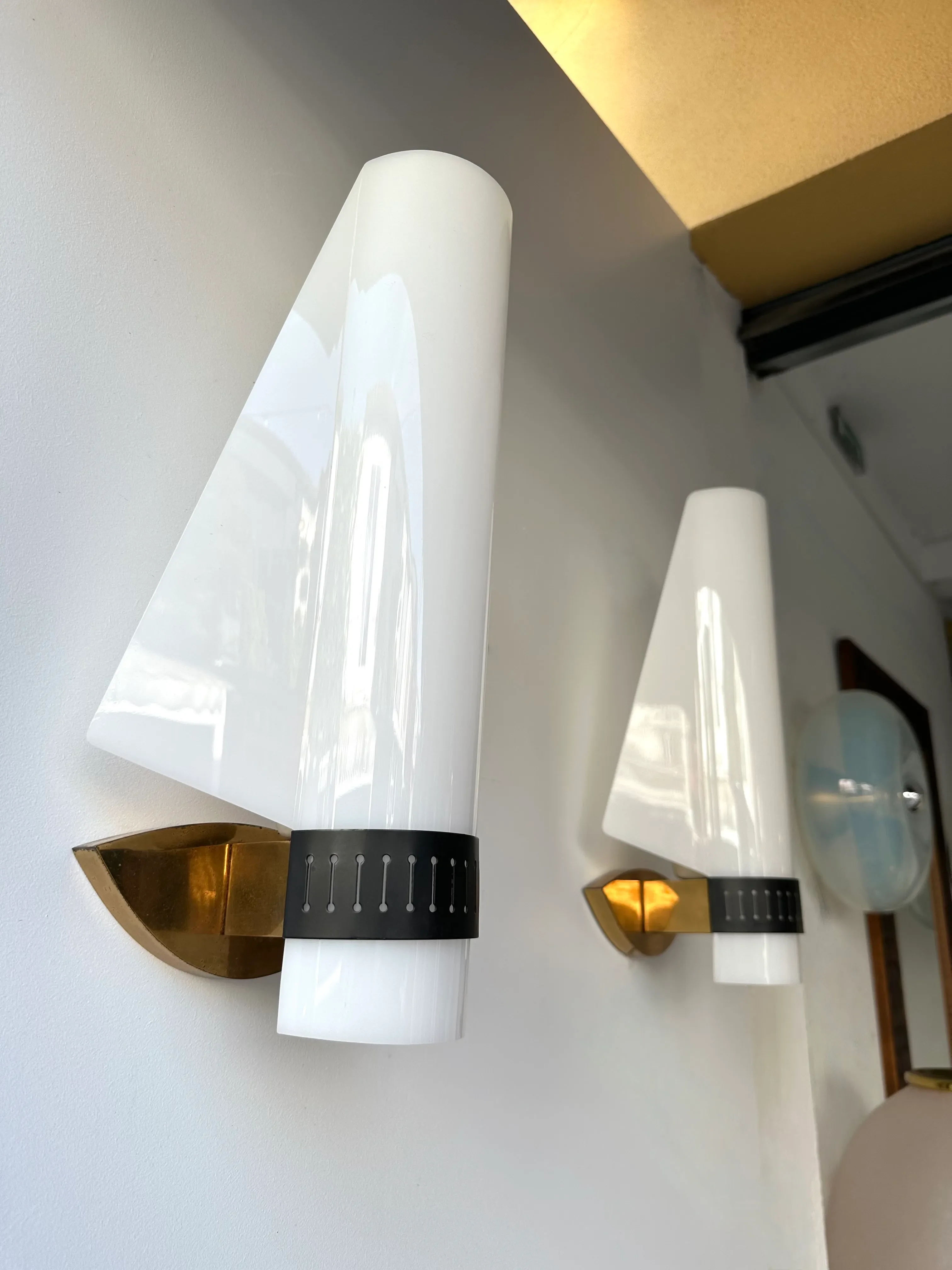Mid-Century Modern Sconces Perspex Brass by Stilnovo. Italy, 1960s