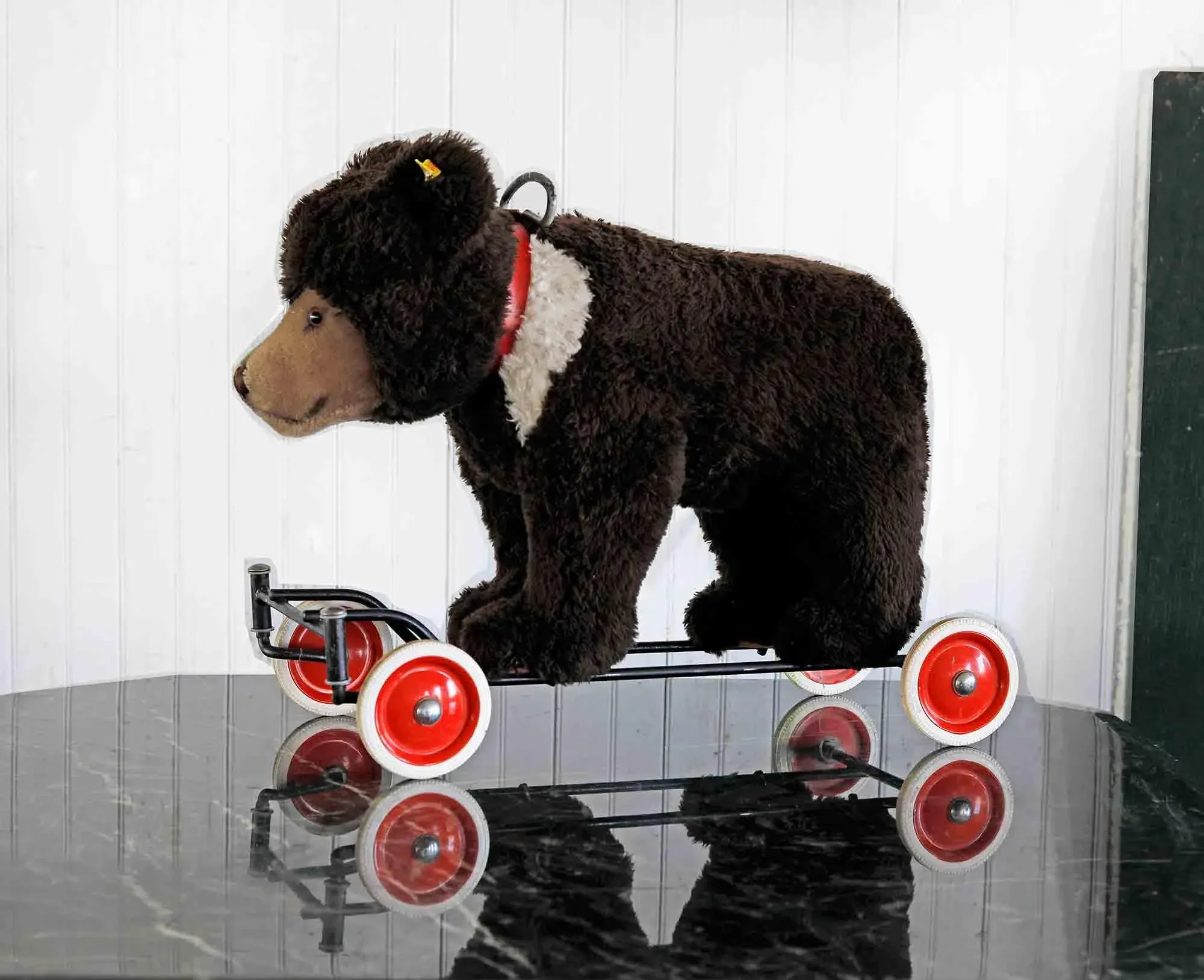 Steiff シュタイフ車輪に乗る白熊Polar Bear on Wheels Steiff Polar Bear 1910 on Wheels, 22 cm, EAN 420177, 2