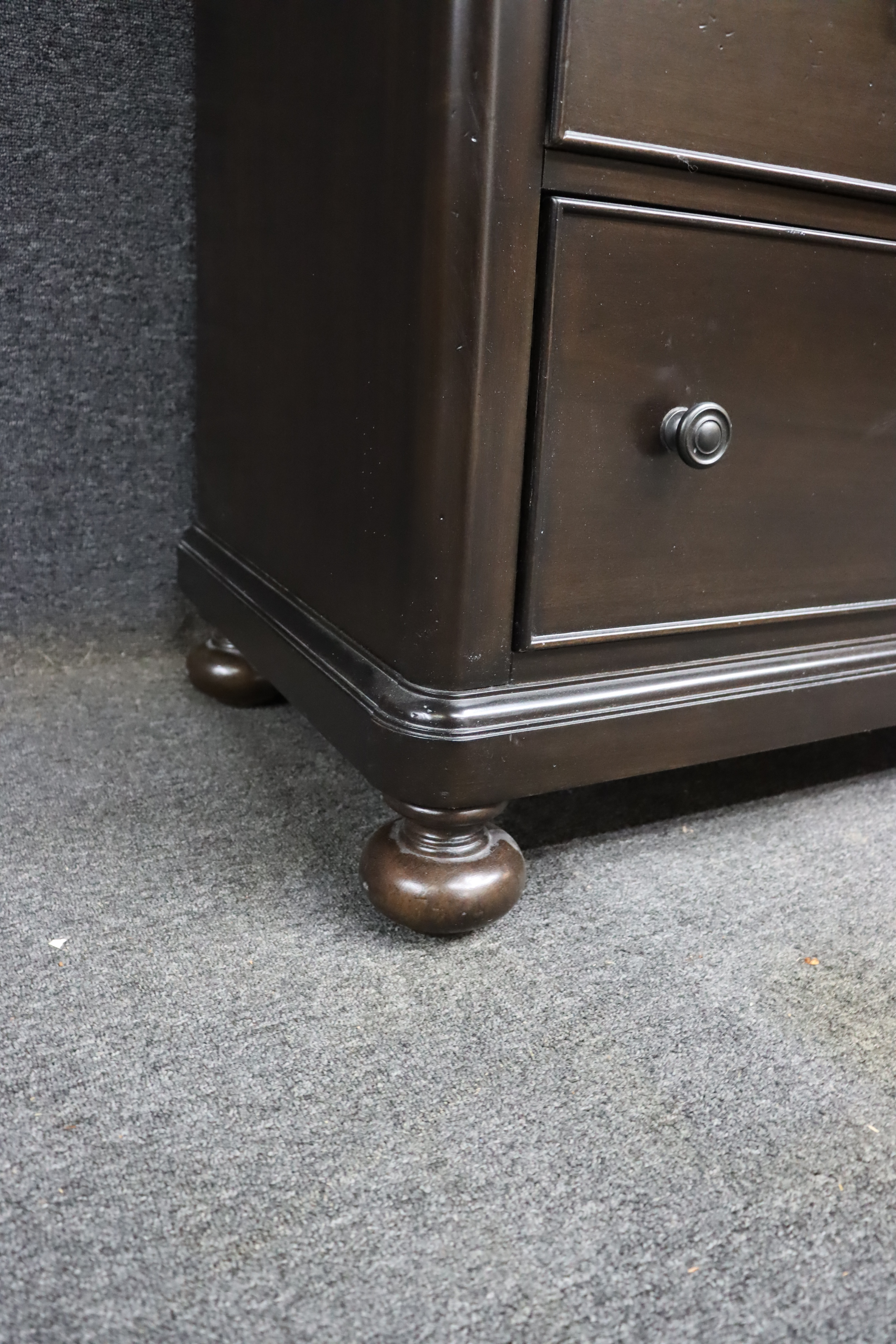 Bassett Dark Cherry 9-Drawer Dresser With Mirror