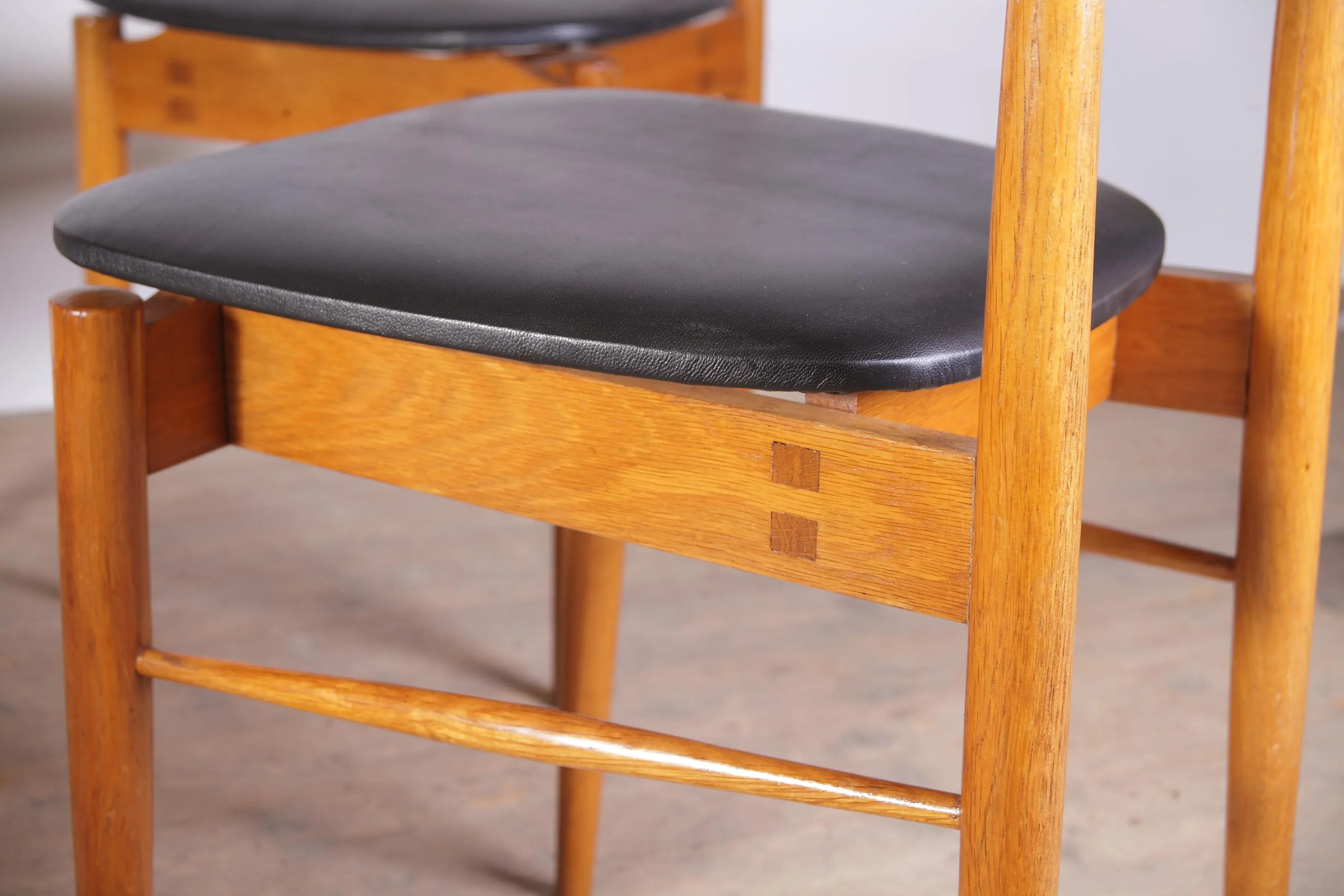 Mid-Century Oak and Black Leather Dining Chairs from Uluv, Former Czechoslovakia, 1960s, Set of 4