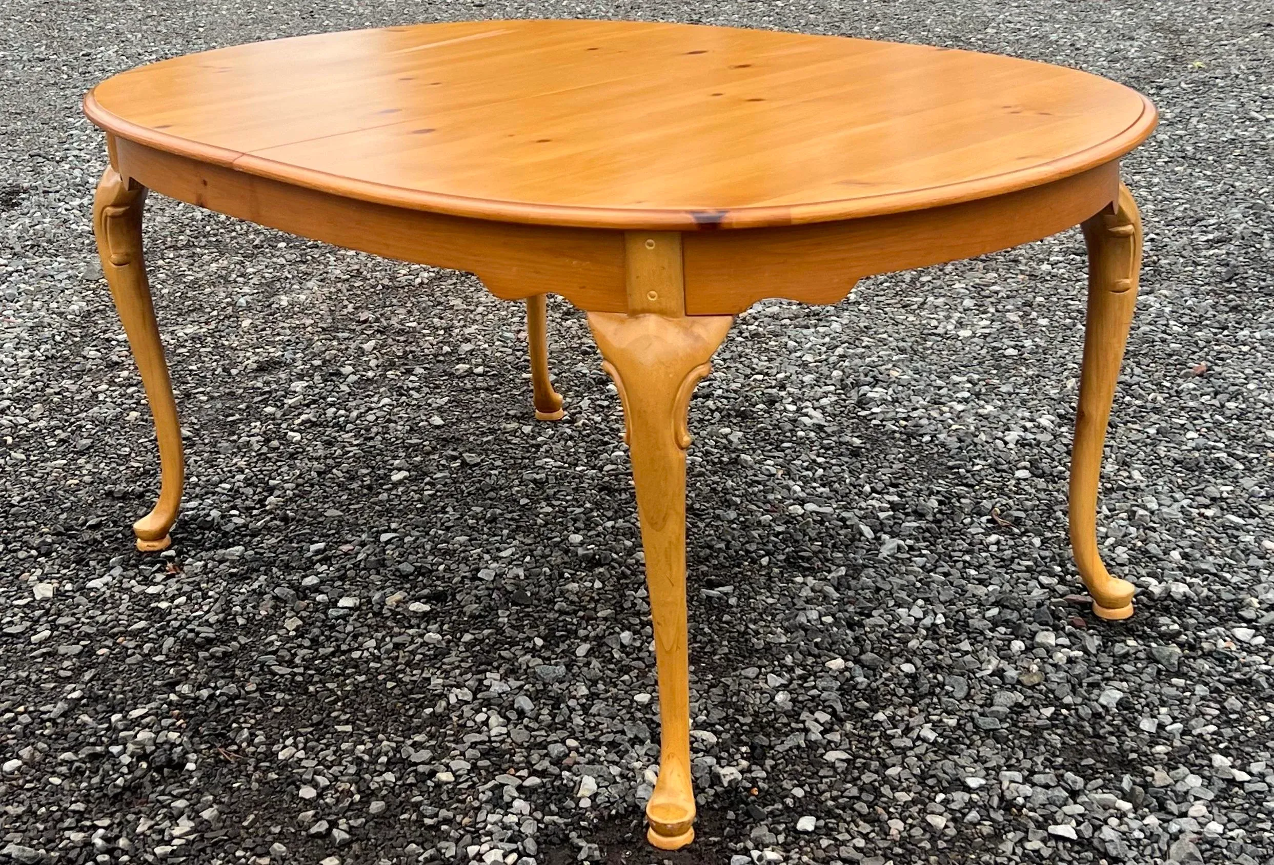 Vintage Thomasville “Replicas 1800” Queen Anne Knotty Pine Dining