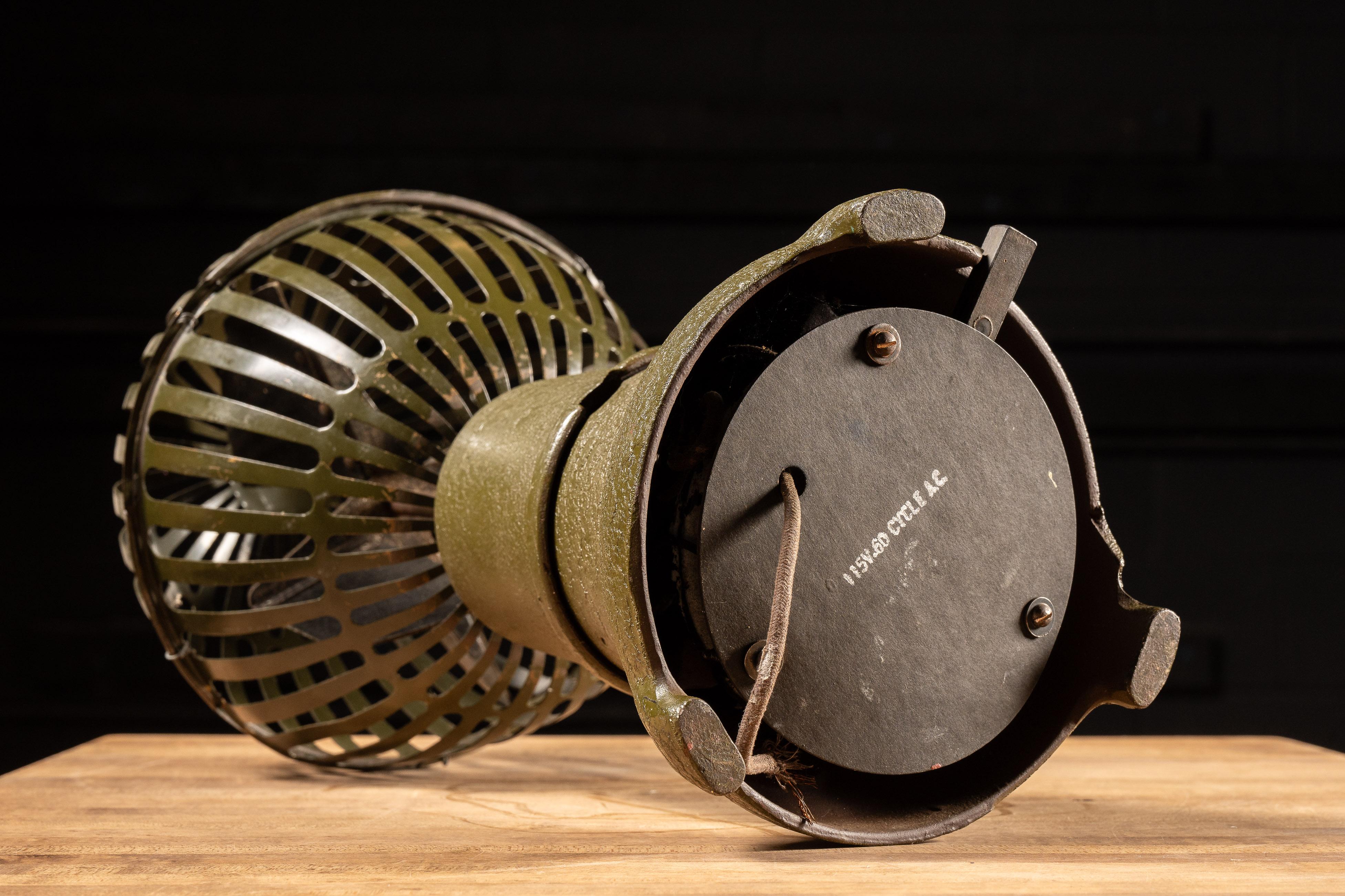 1920s Antique Cast Metal Banker's Fan, image size:3906x2604