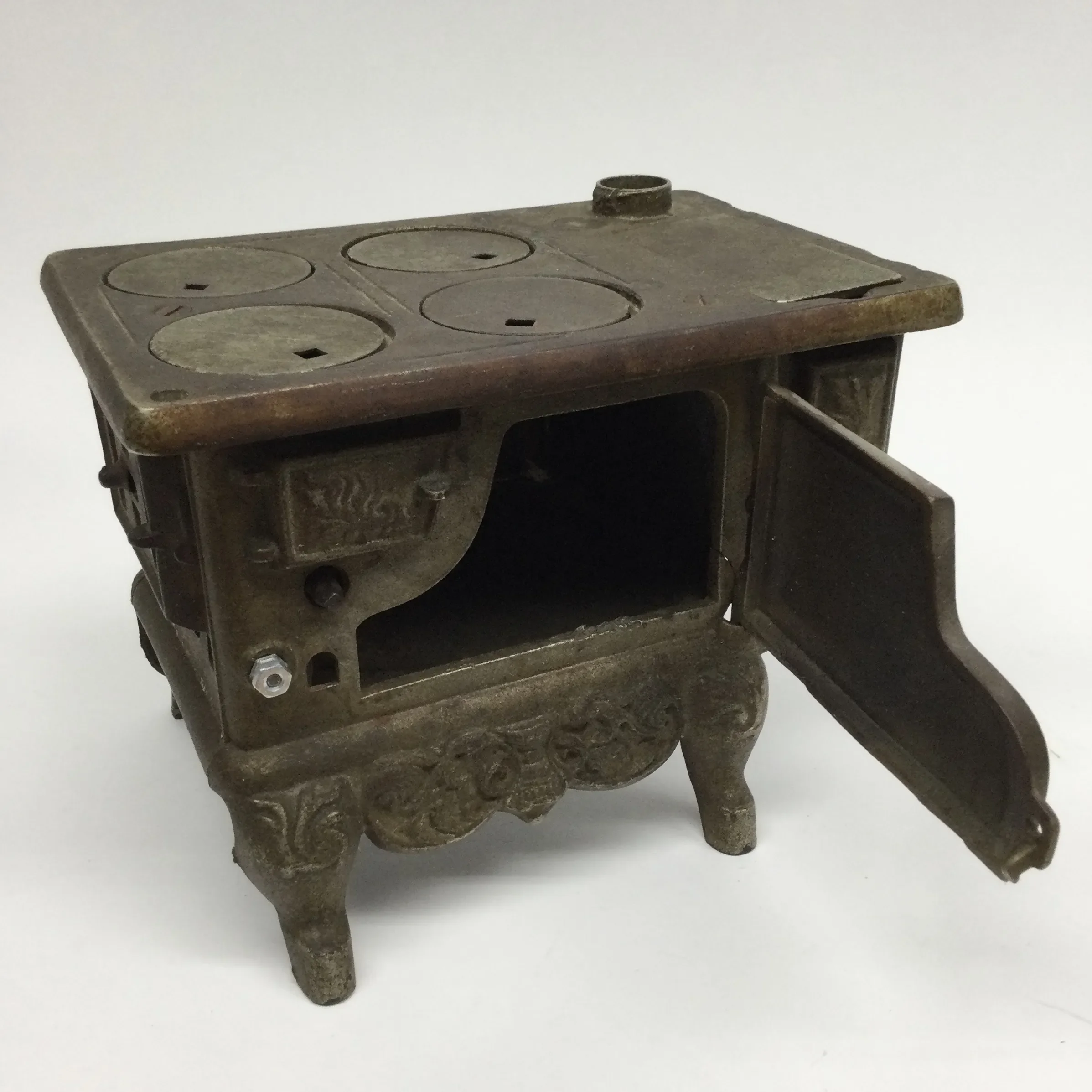 Miniature Crescent Cast Iron Stove Replica | Chairish