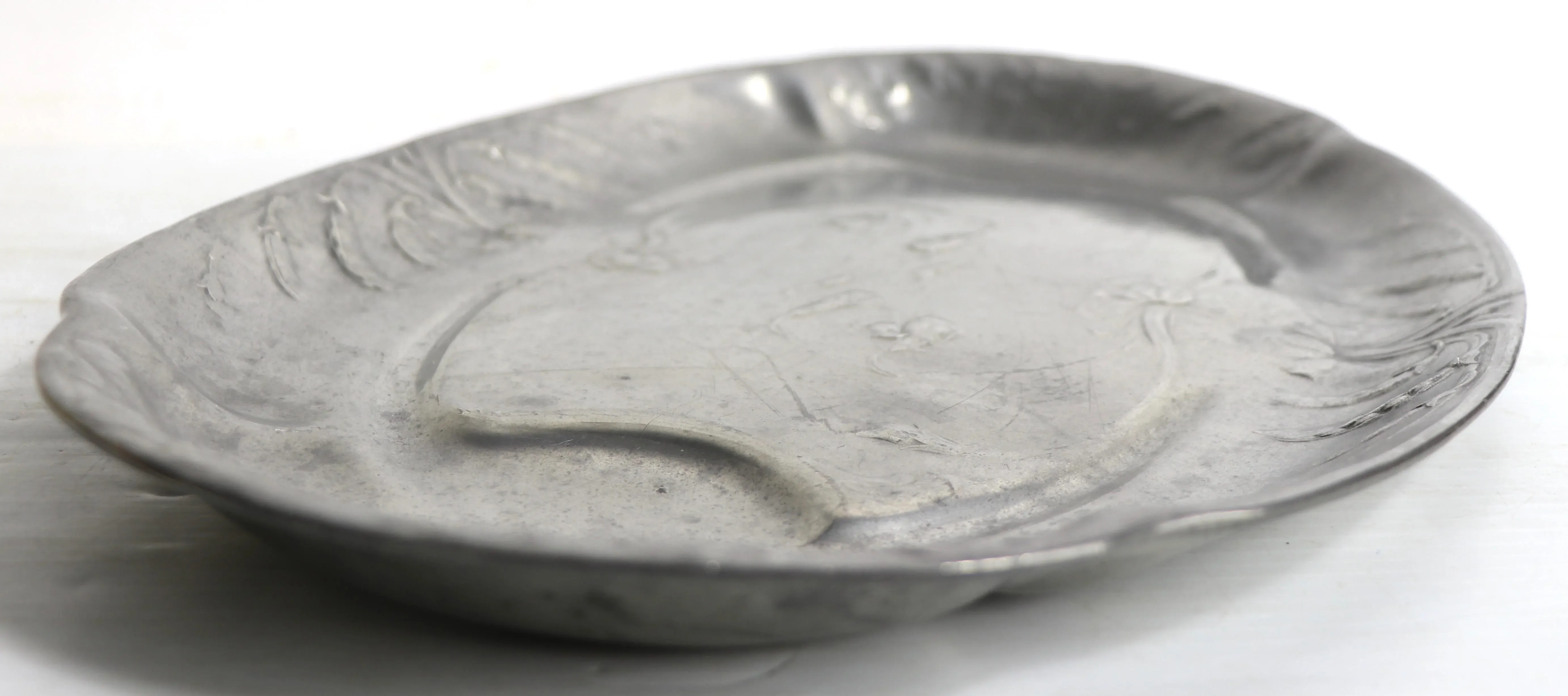 新品　ON AIR Kyne Ceramic Tray ART BEAMS Flock Printed Kyne Stamp TeeとKyne Ceramic Trayは、6月21日
