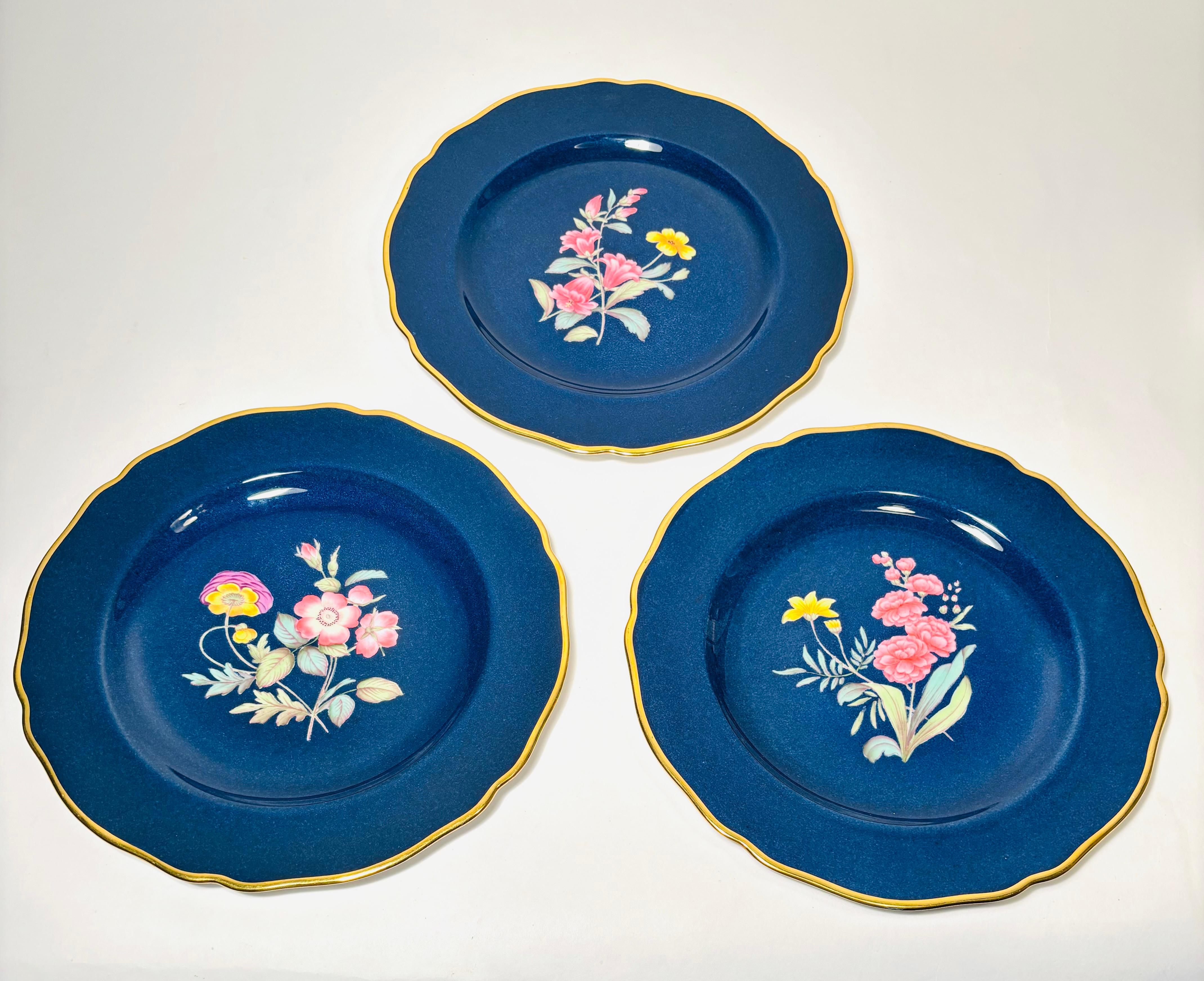 Dessert Set Spode England, Circa 12 plates 10 Demi Cups