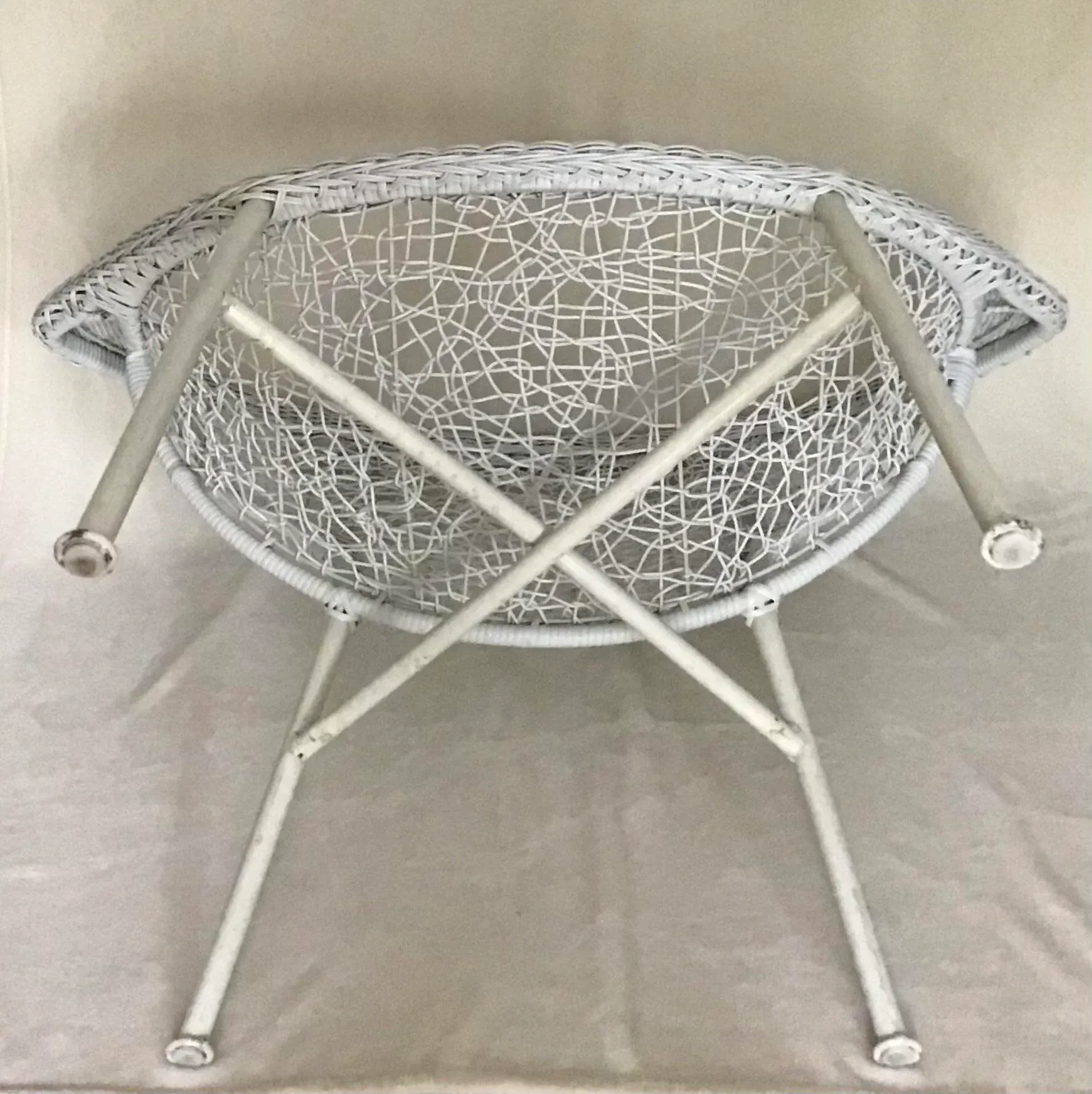 Mid-Century Modern White Wicker 37