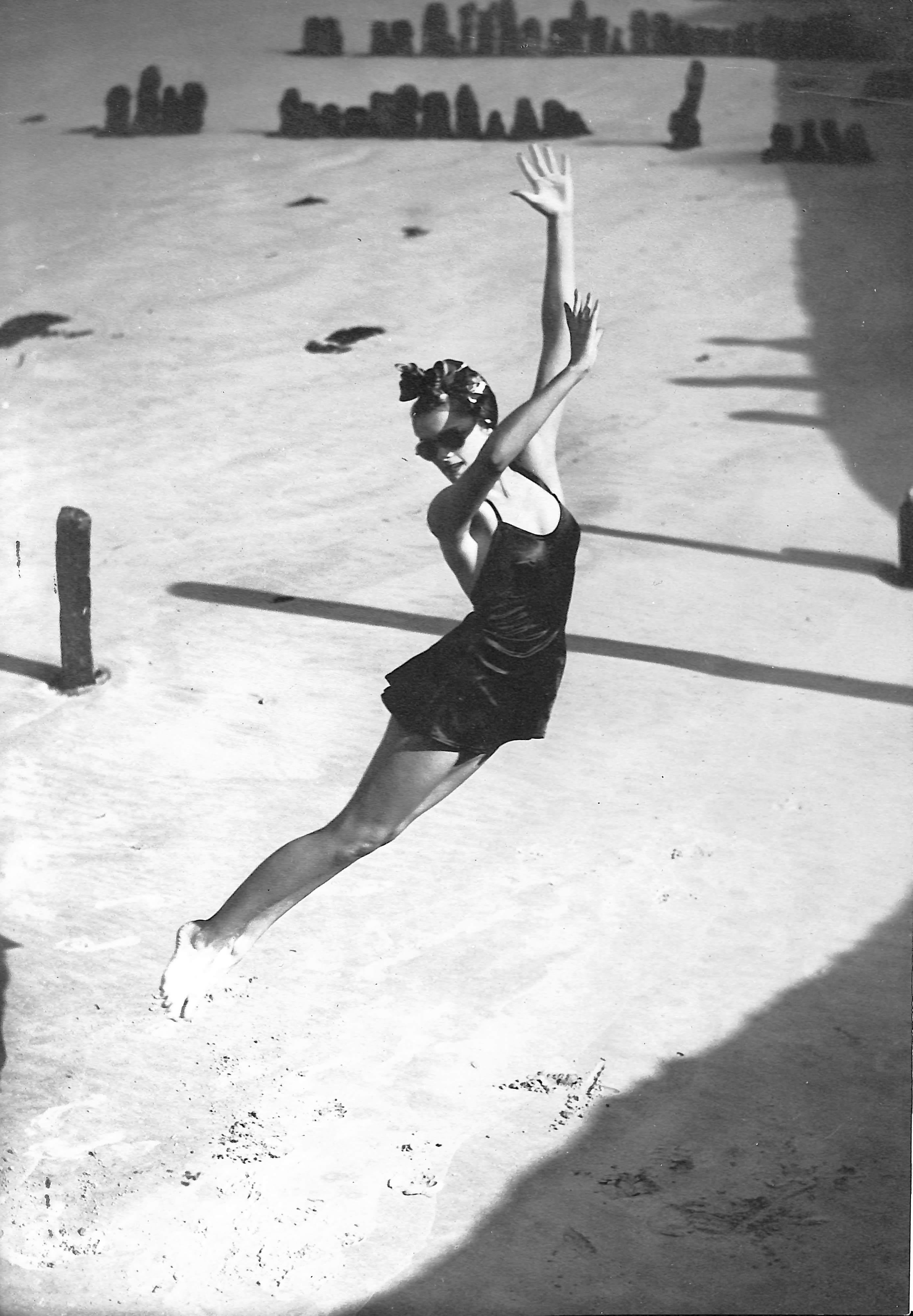 Shots of Style: Great Fashion Photographs Chosen by David