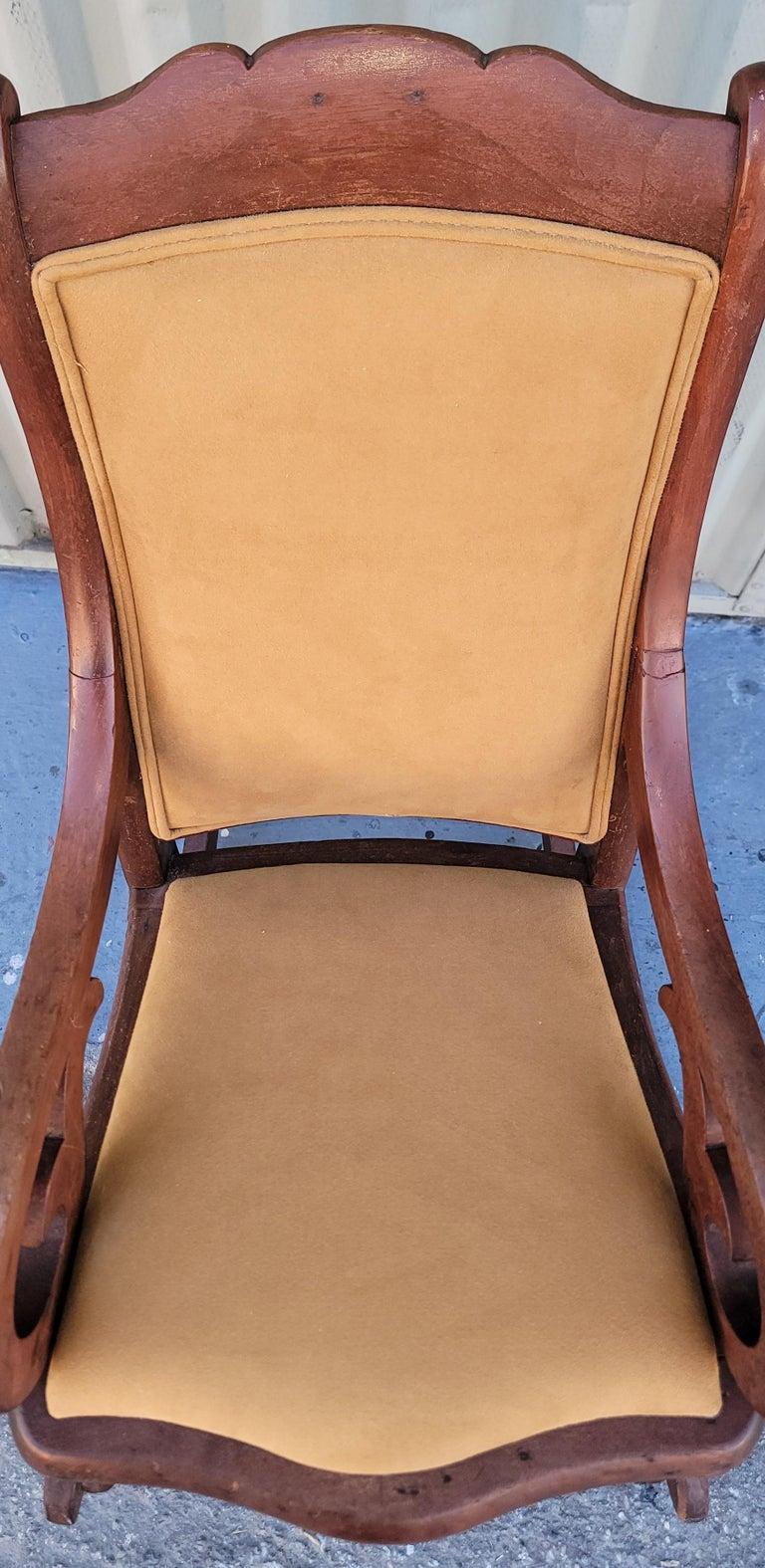 19Thc Child\'s Walnut Rocker