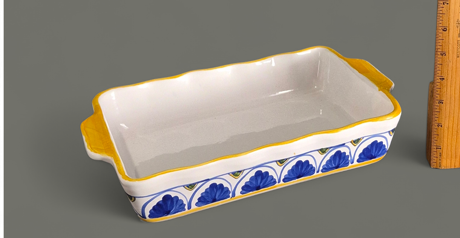 Late 20th Century Mesa International Handcrafted in Hungary Warner New Hampshire Casserole Dish