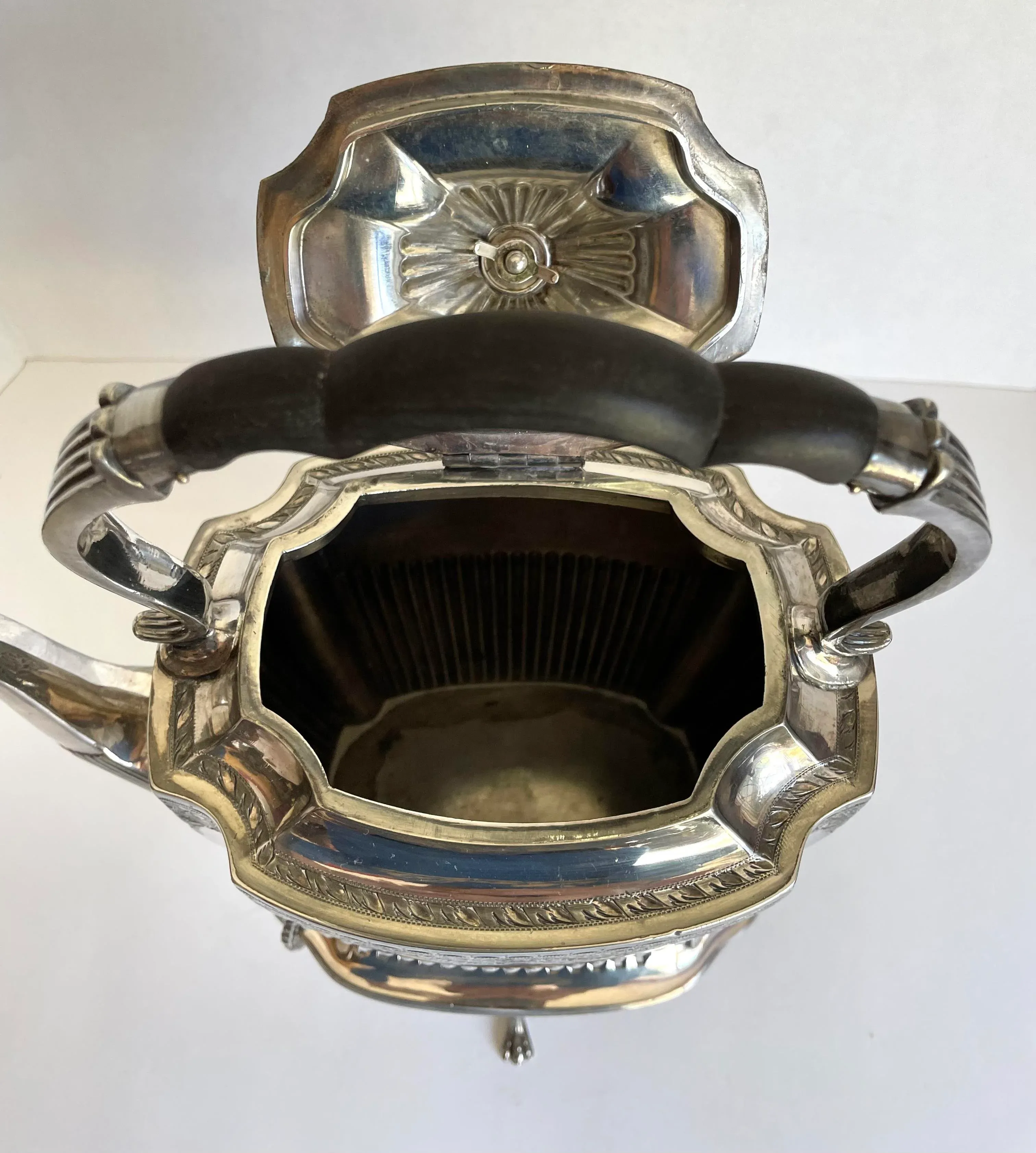 英国製　SHEFFIELD・WALKER&Hall・SKITTLE Walker and Hall Teapot - Sheffield Silver Plate 1897-1914