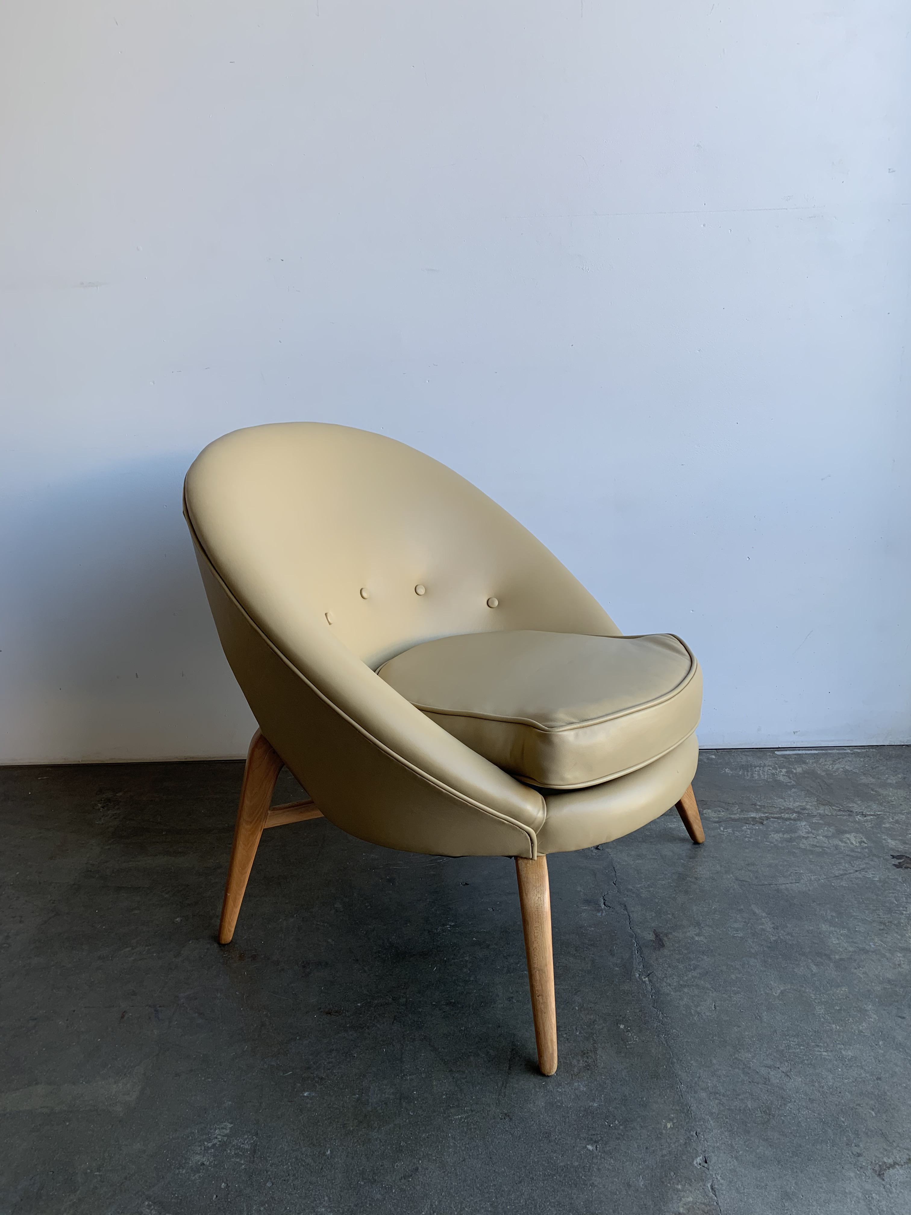 The range spider leg chair sale