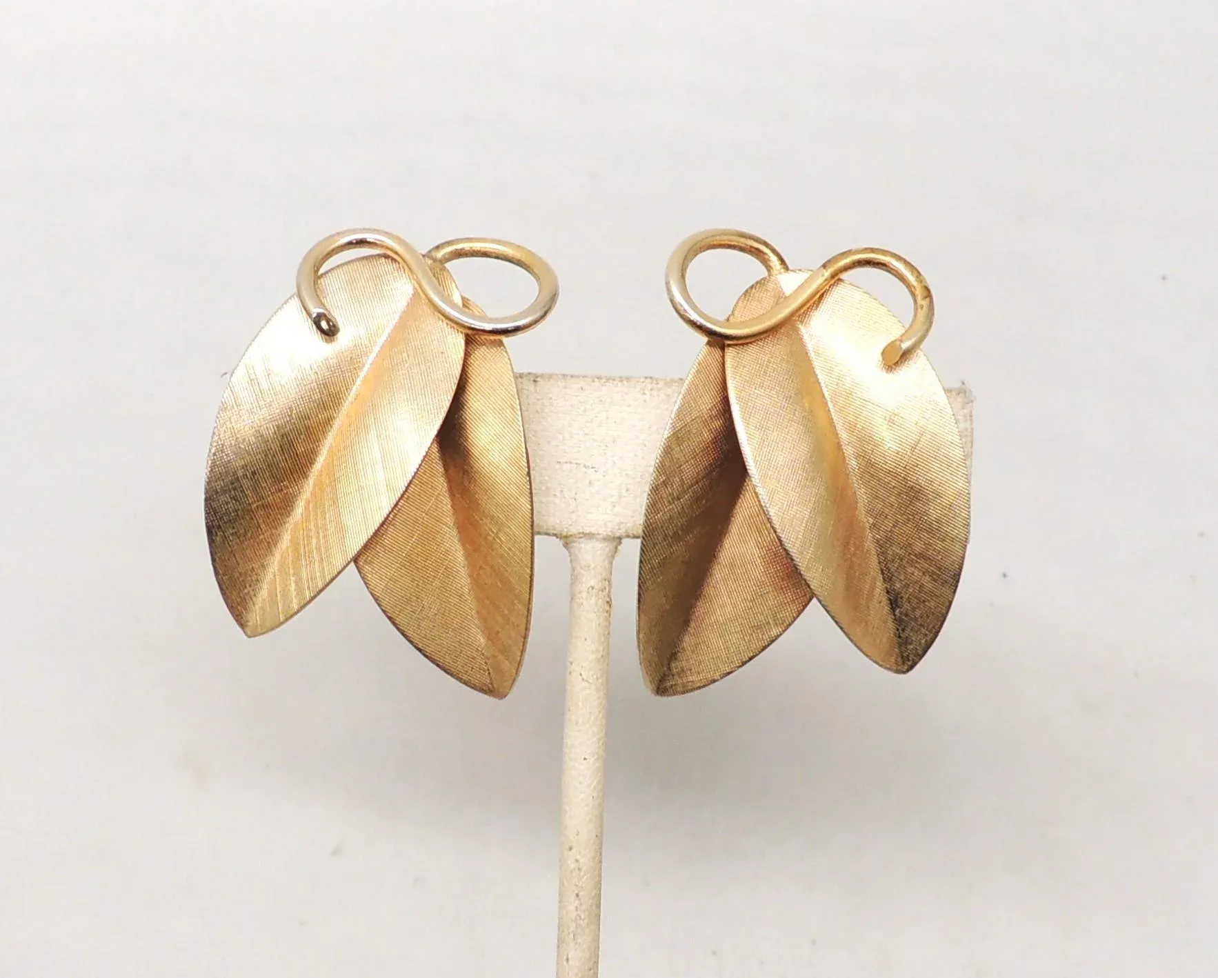 Vintage 1956 Signed Napier Goldtone Florentine Finish Leaves Clip Earrings - 2 Pieces