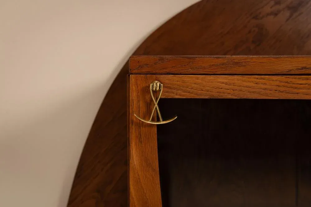 Amsterdam School Oak Tea Cabinet from Paul Bromberg, The Netherlands, 1918