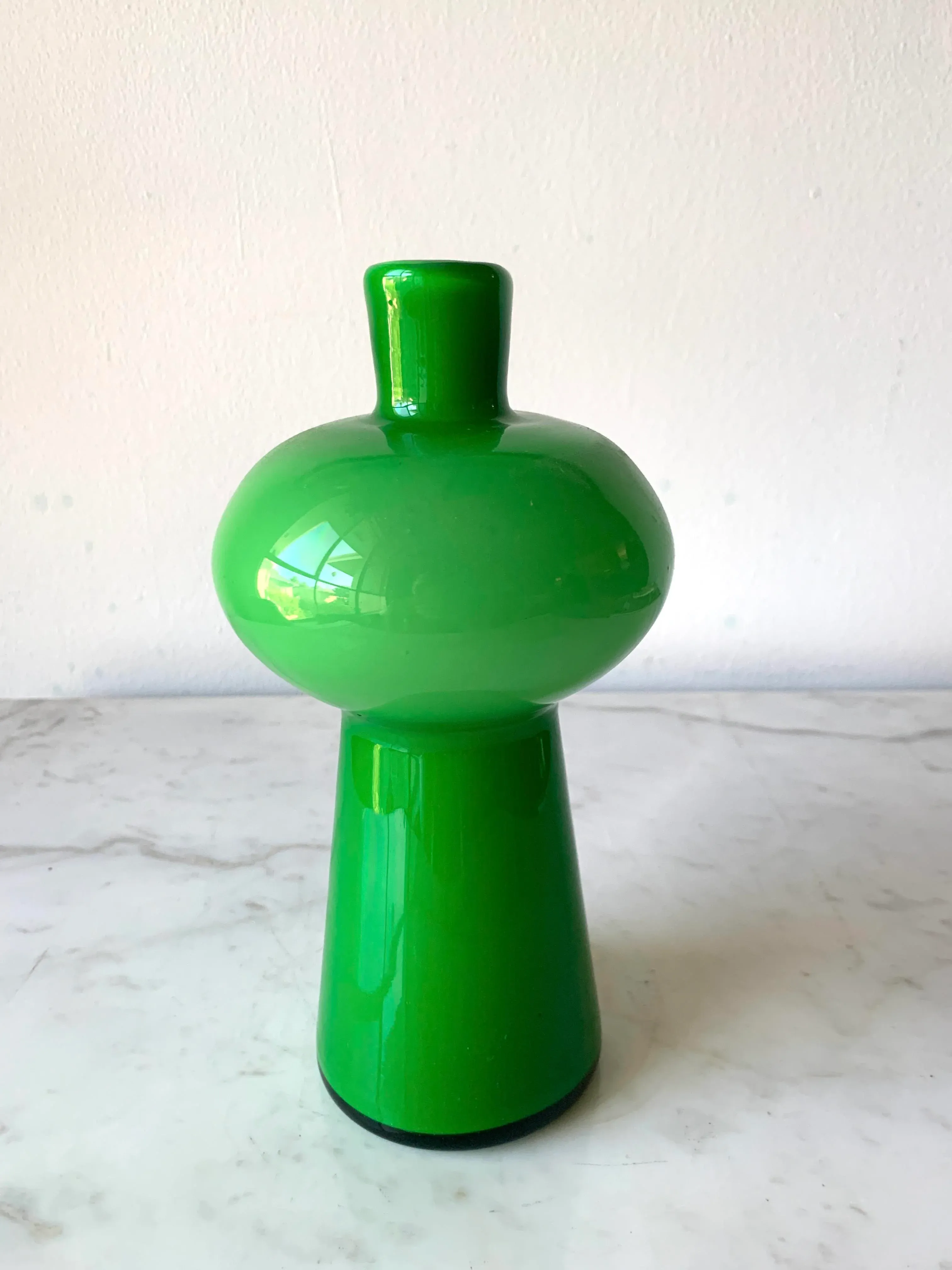 工芸品 Scandinavian Vintage vase 1960s Mid Century Scandinavian Green Hooped Glass Vase