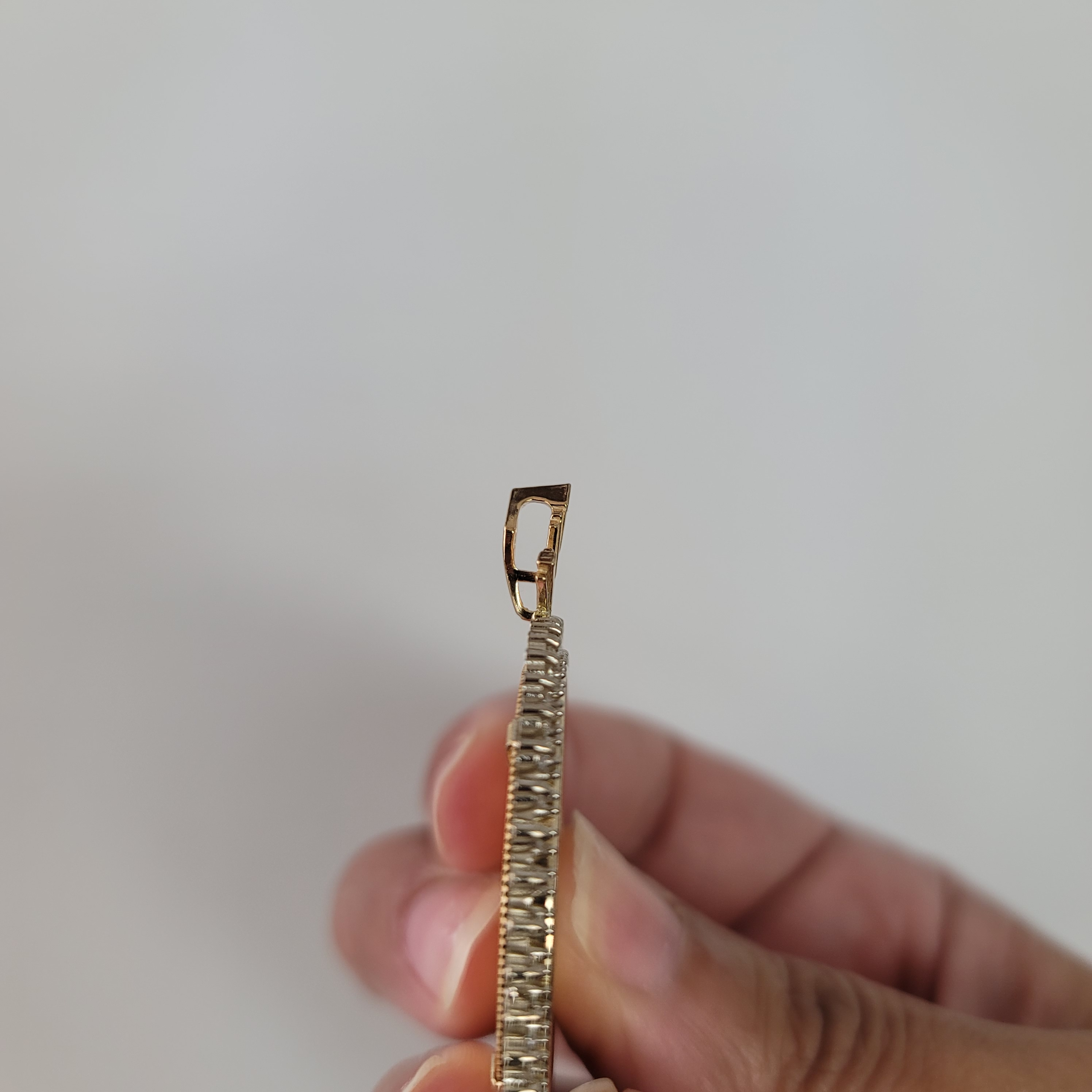 アクセサリー 203jewelry liberty necklace 22K Fine Gold Lady Liberty Necklace with Diamond Halo | Chairish