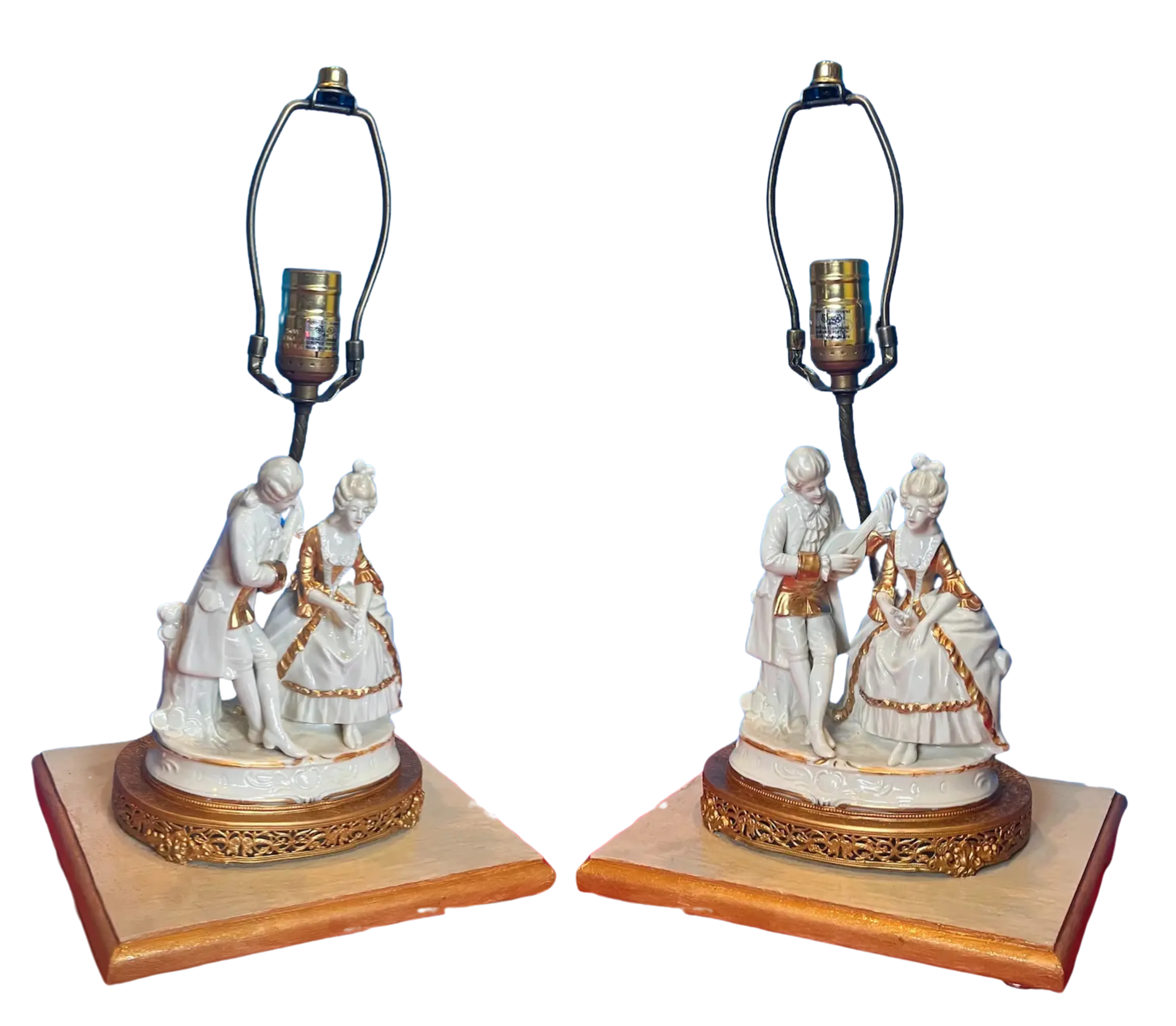 EMILE LIENARD エミール レナード　白銅製　羊　置物　栞　共箱 Mid-Century Porcelain Figural Table Lamp Courting Couple | Chairish