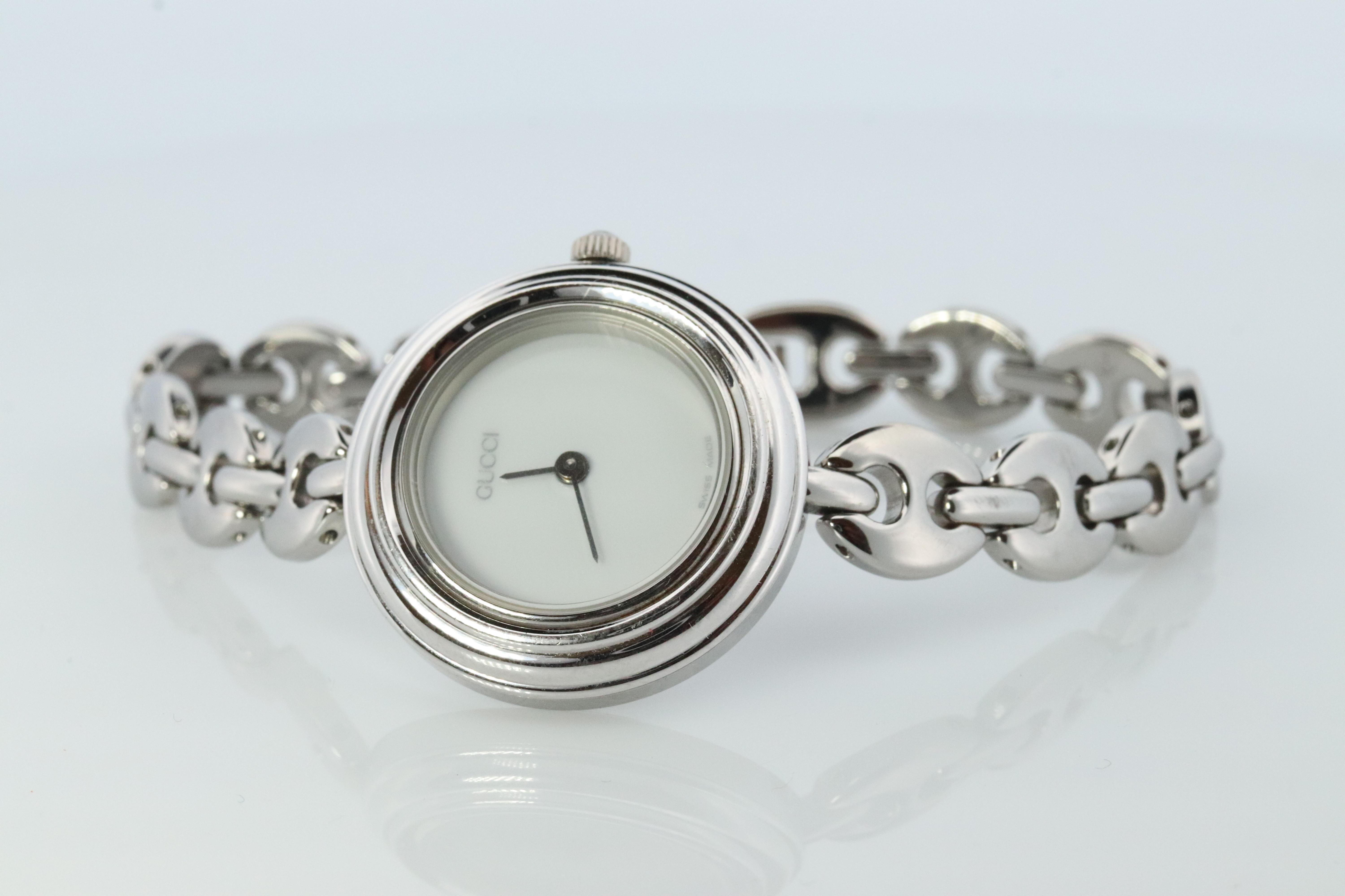 Vintage Gucci Quartz 11/12.2l Watch Timepiece. Gucci Ladies