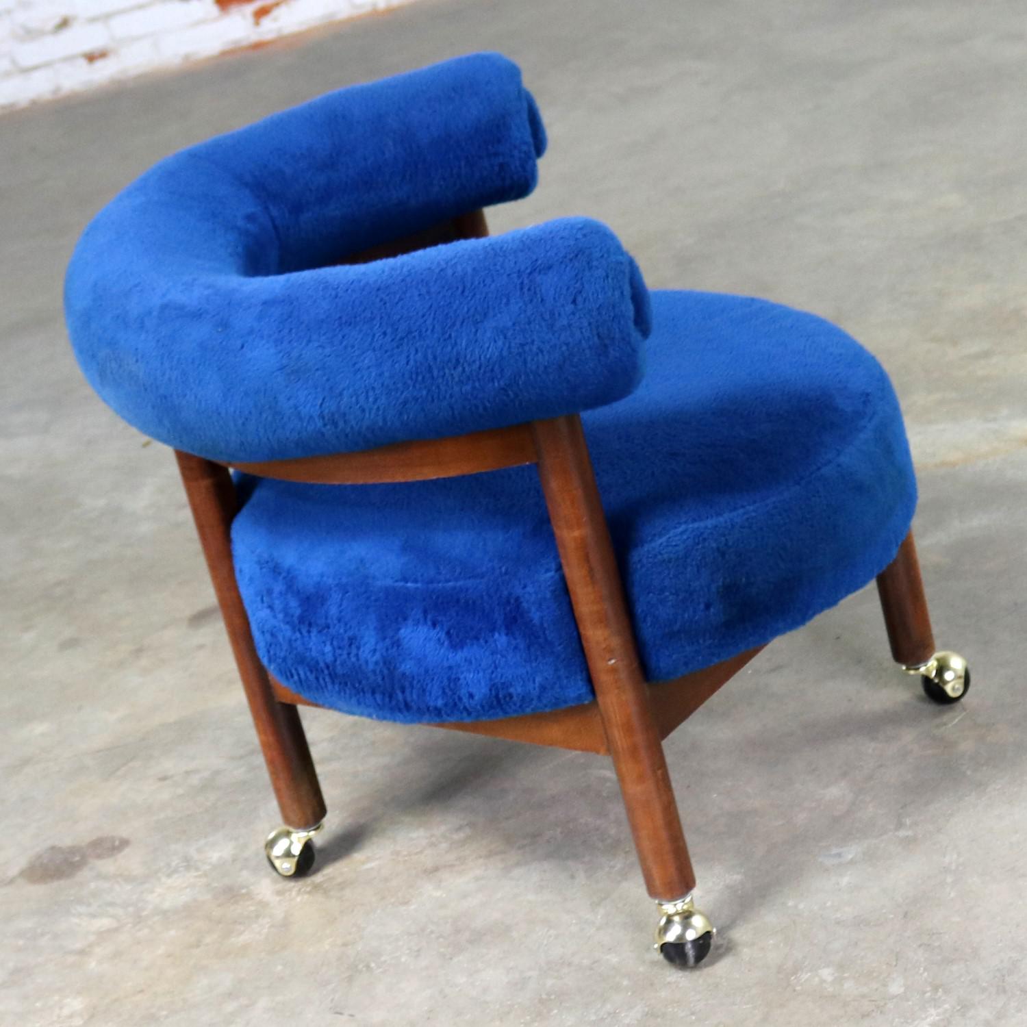 Royal Blue Round Corner Chair with Bolster Back on Casters Mid