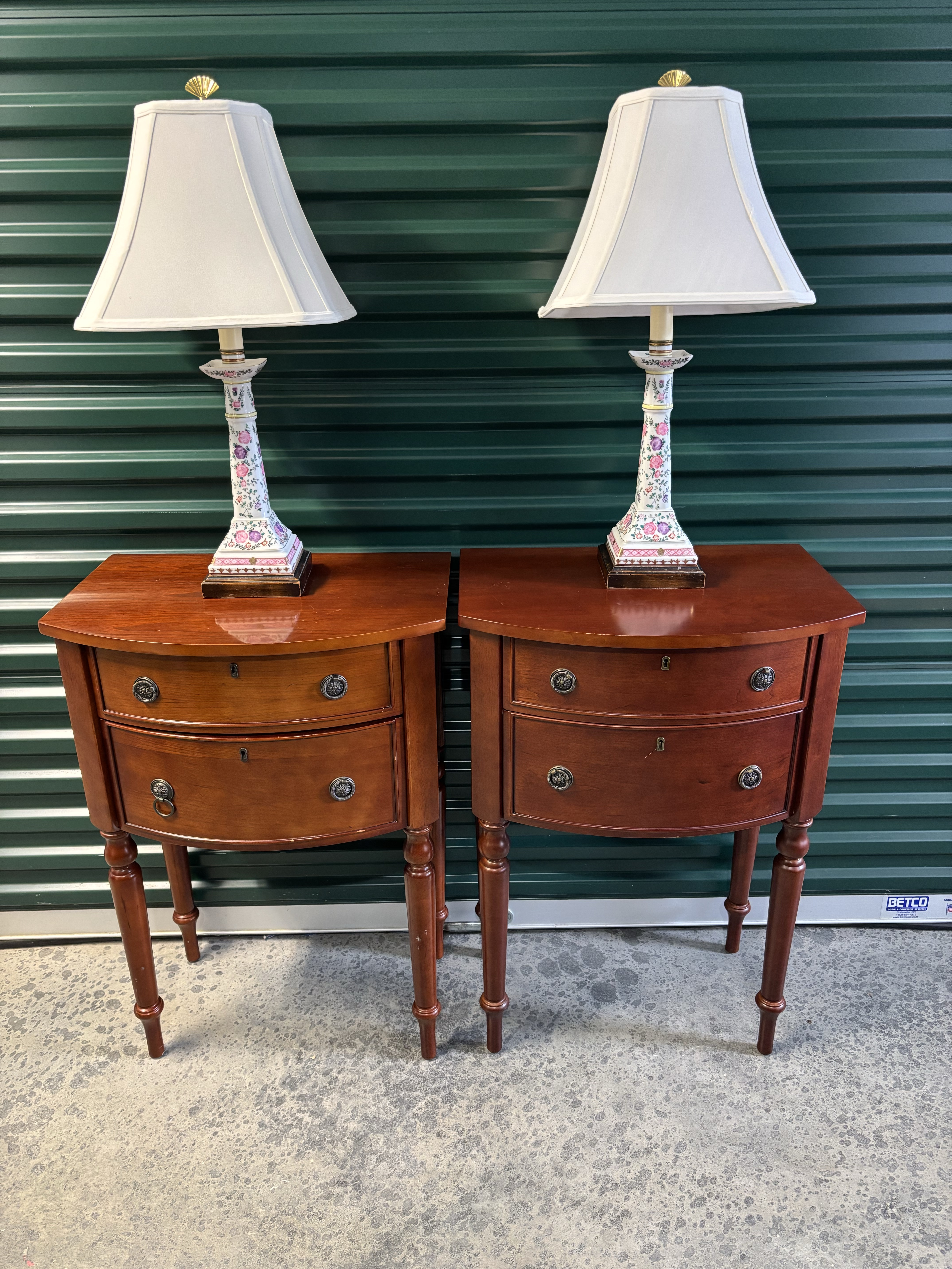 【良品】The Bombay Company ヴィンテージ サイドテーブル 良品】The Bombay Company ヴィンテージ サイドテーブル 良品