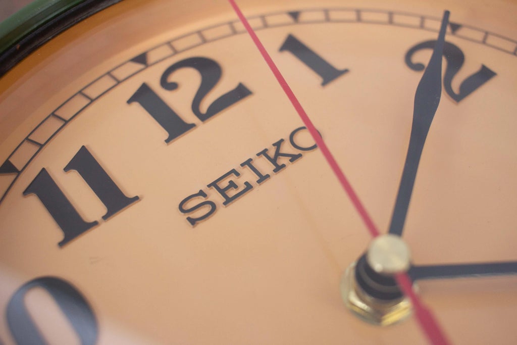 seiko 1990's 掛時計 ポストモダン mid-century Vintage Navy Green Wall Clock from Seiko, 1990s | Chairish