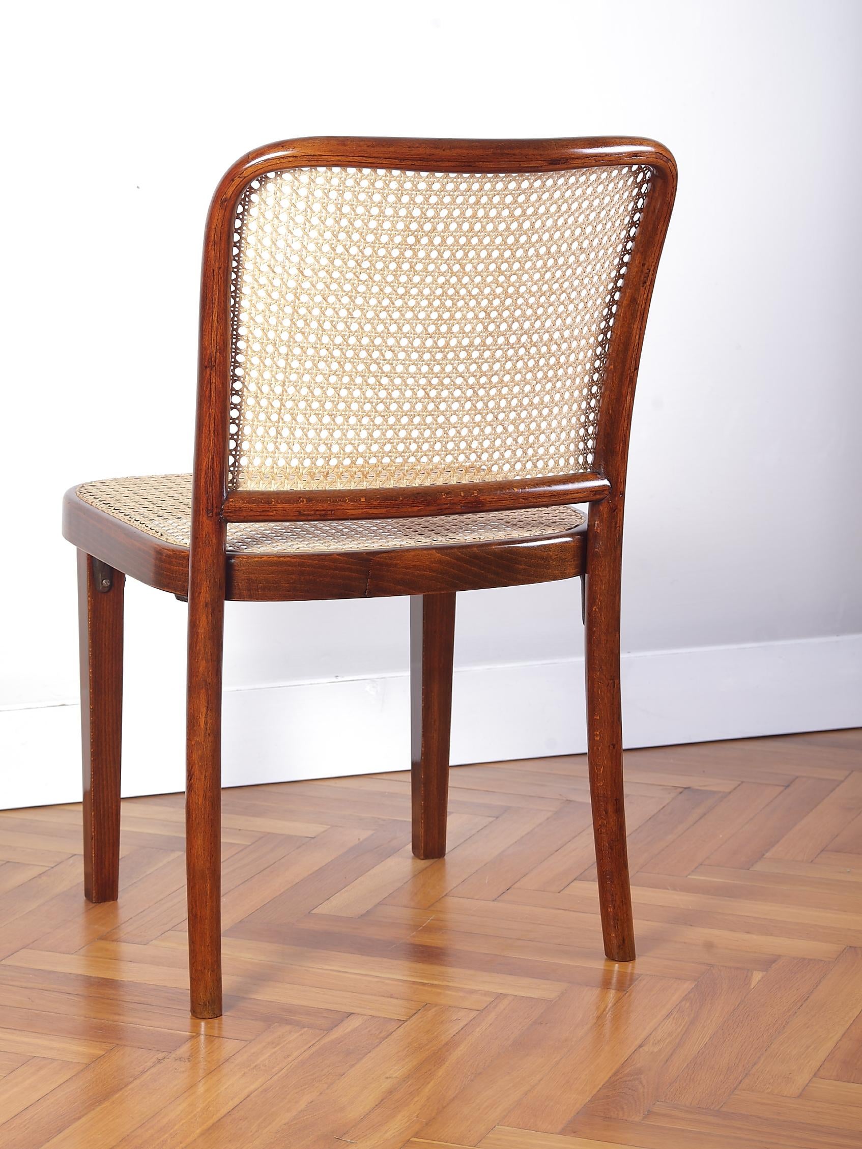 椅子 THONET No.811 Bentwood Counter Chair No. 811 Brown Chair by Josef Hoffmann Gebrüder Thonet Vienna