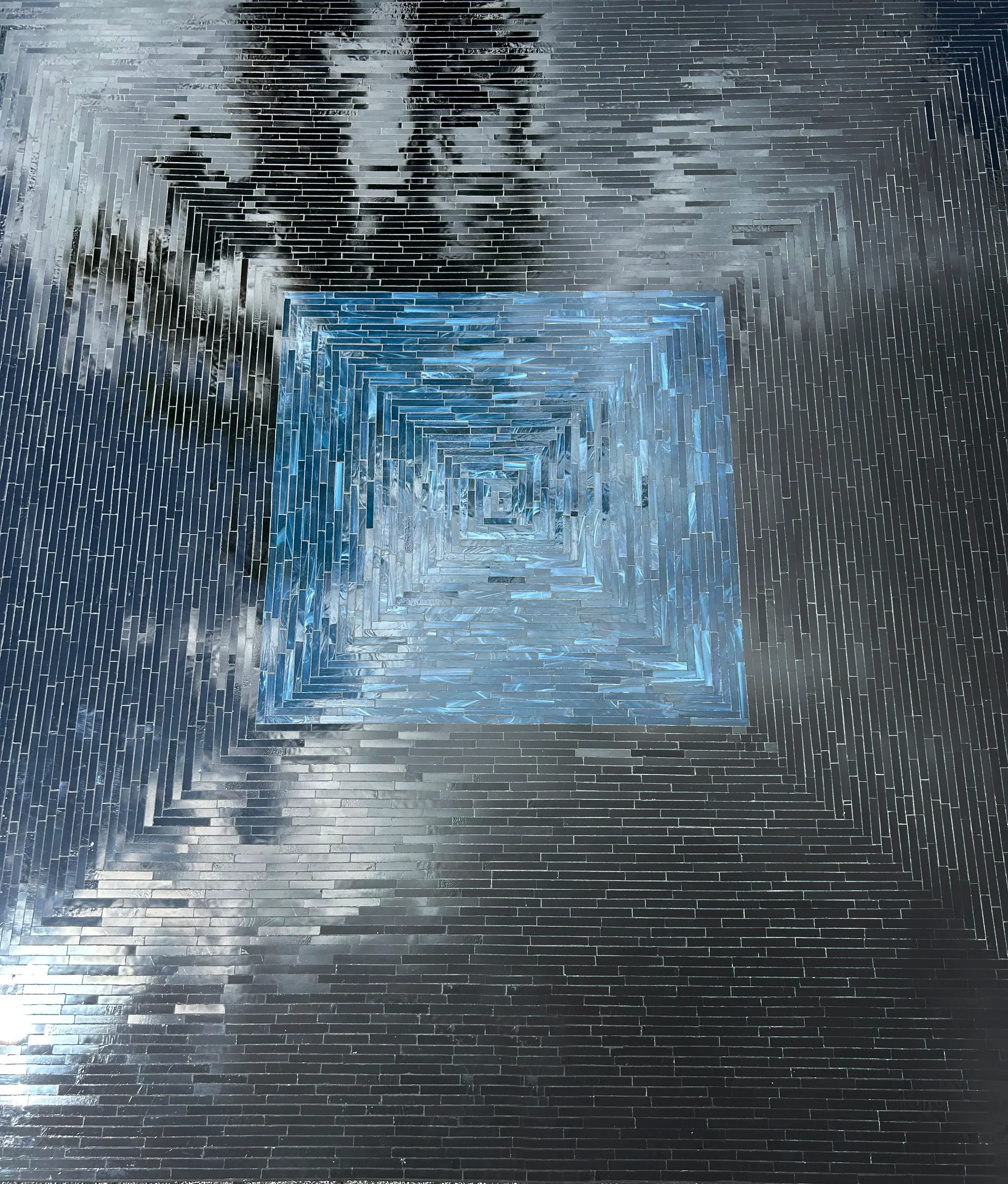 ERCOLE HOME モザイクベース Handcrafted Contemporary Mosaic