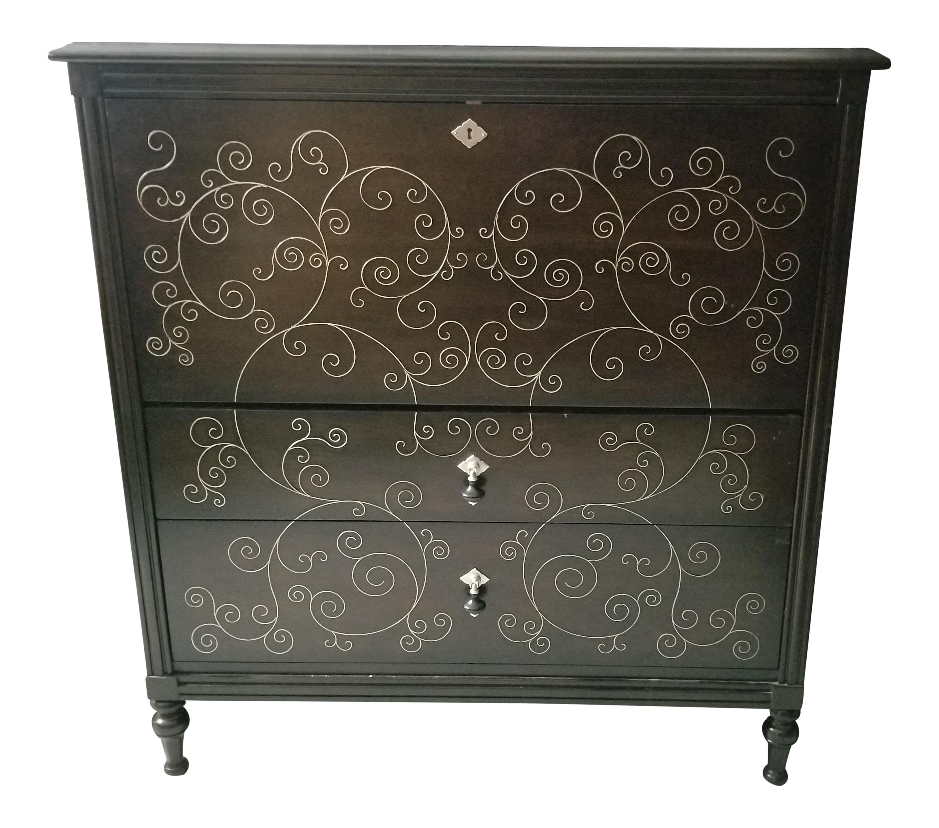 Traditional Martha Stewart Signature For Bernhardt Nickel Inlay