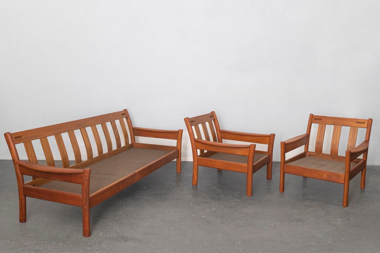 Teak Lounge Chair from Dyrlund, Denmark, 1960s