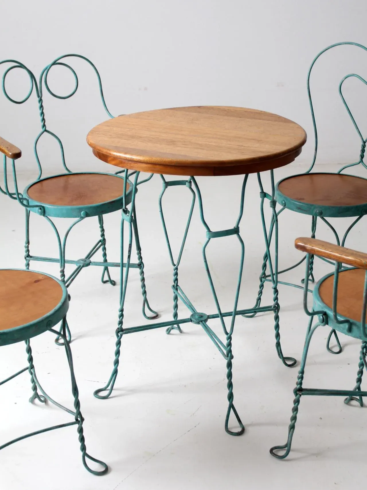 Antique ice cream table and chairs new arrivals