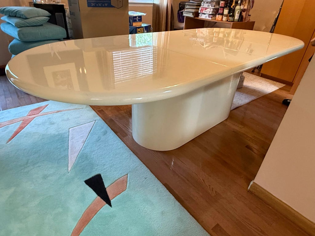 期間限定値下げ！ヴィンテージテーブル 1980s Lacquer Cream Dining Table With 2 Extension Leaves | Chairish