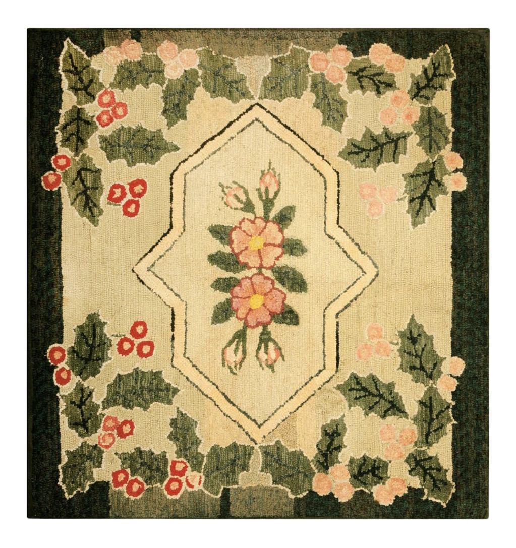 Early 20th Century American Hooked Rug ( 3' 1" X 3' 3" 94 X 99 CM