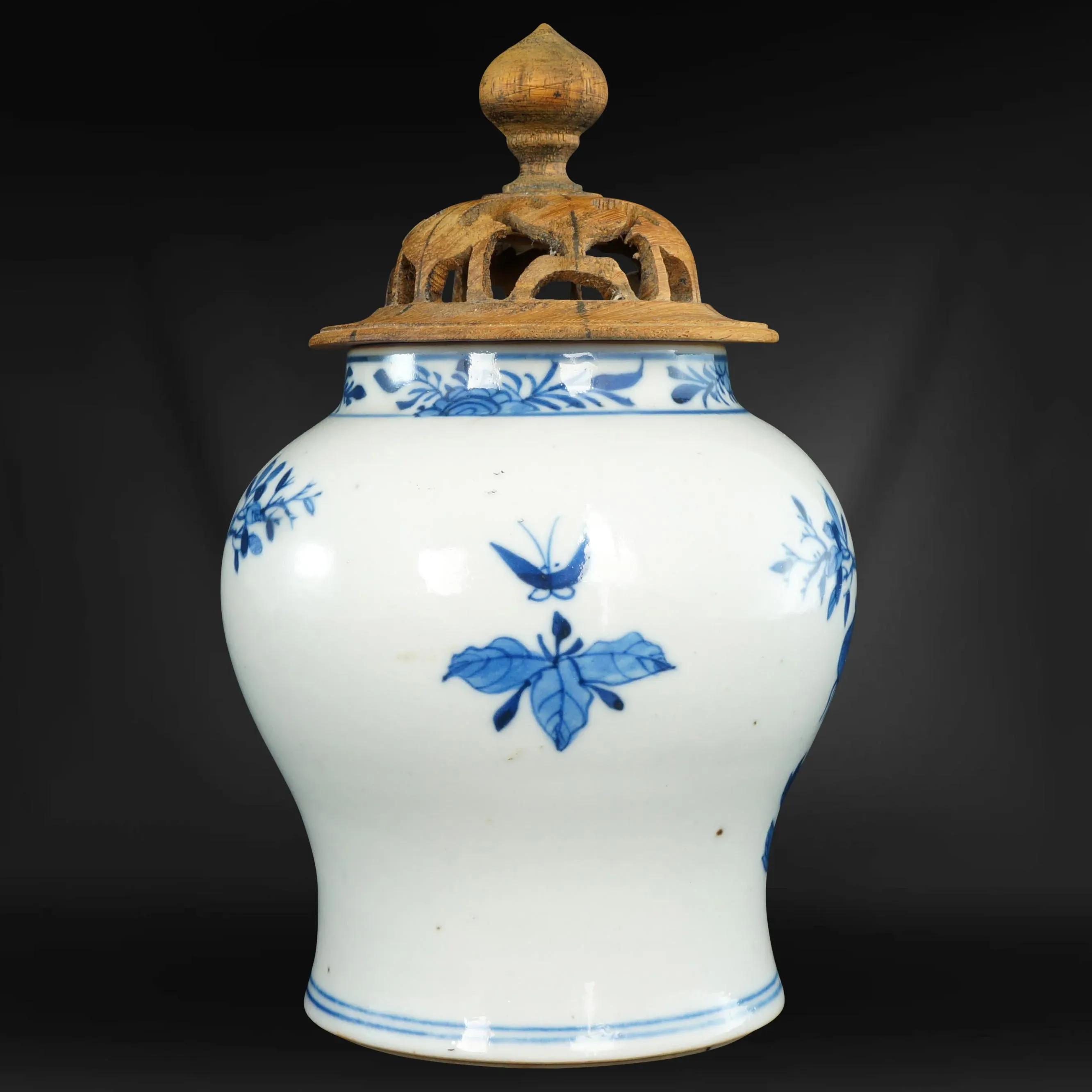 Chinese Ginger Jar Bird Motif 19th Century