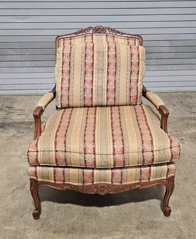 Late 20th Century Ej Victor Walnut Louis XV Arm Chair Matching