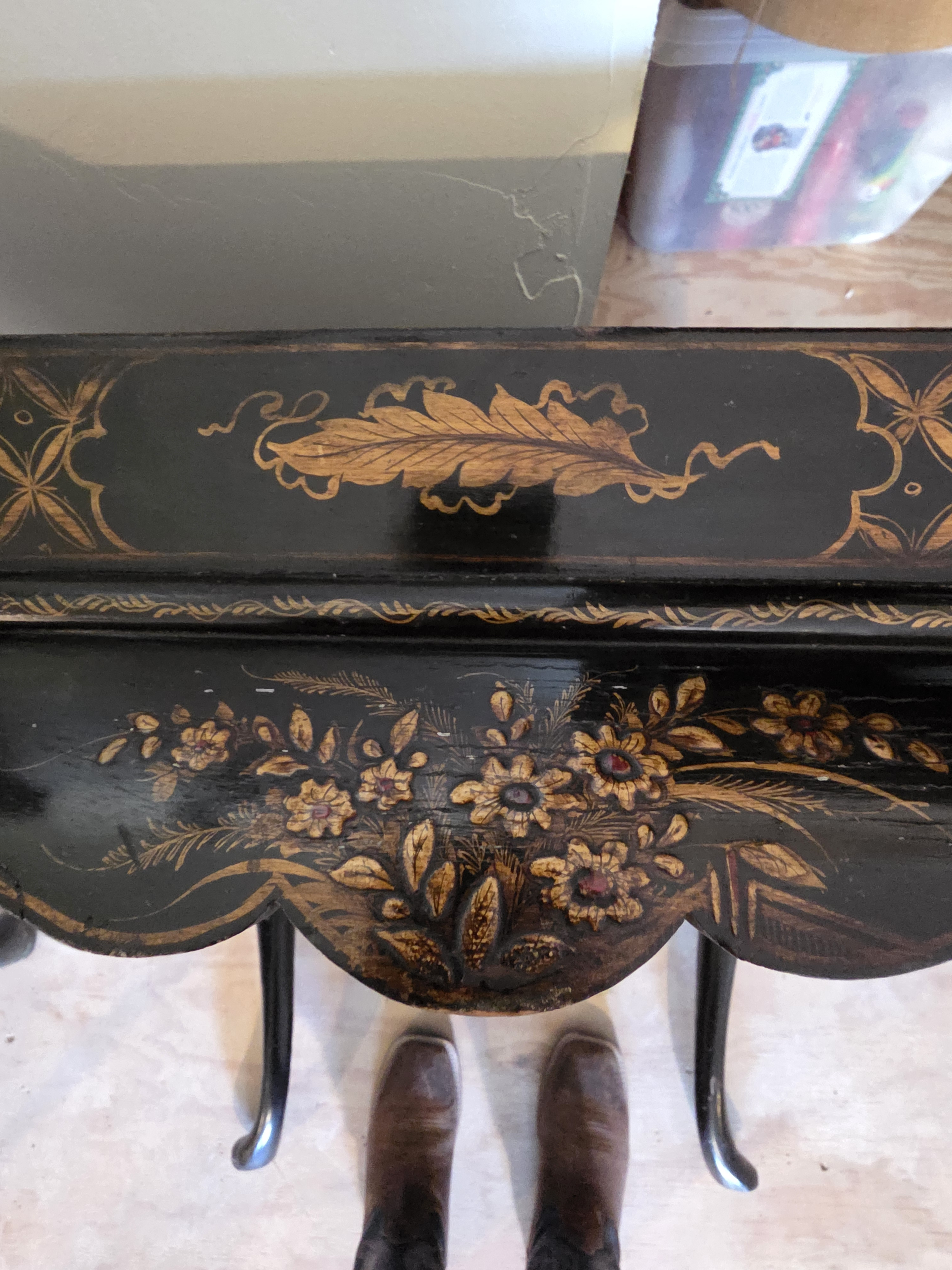 Late 19th Century English Chinoiserie Tray Table