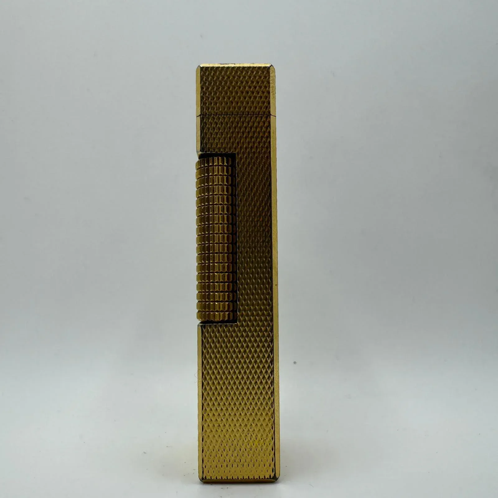 Vintage Circa 1980s Dunhill 18k Gold Plated Lighter | Chairish Vintage Circa 1980s Dunhill 18k Gold Plated Lighter | Chairish