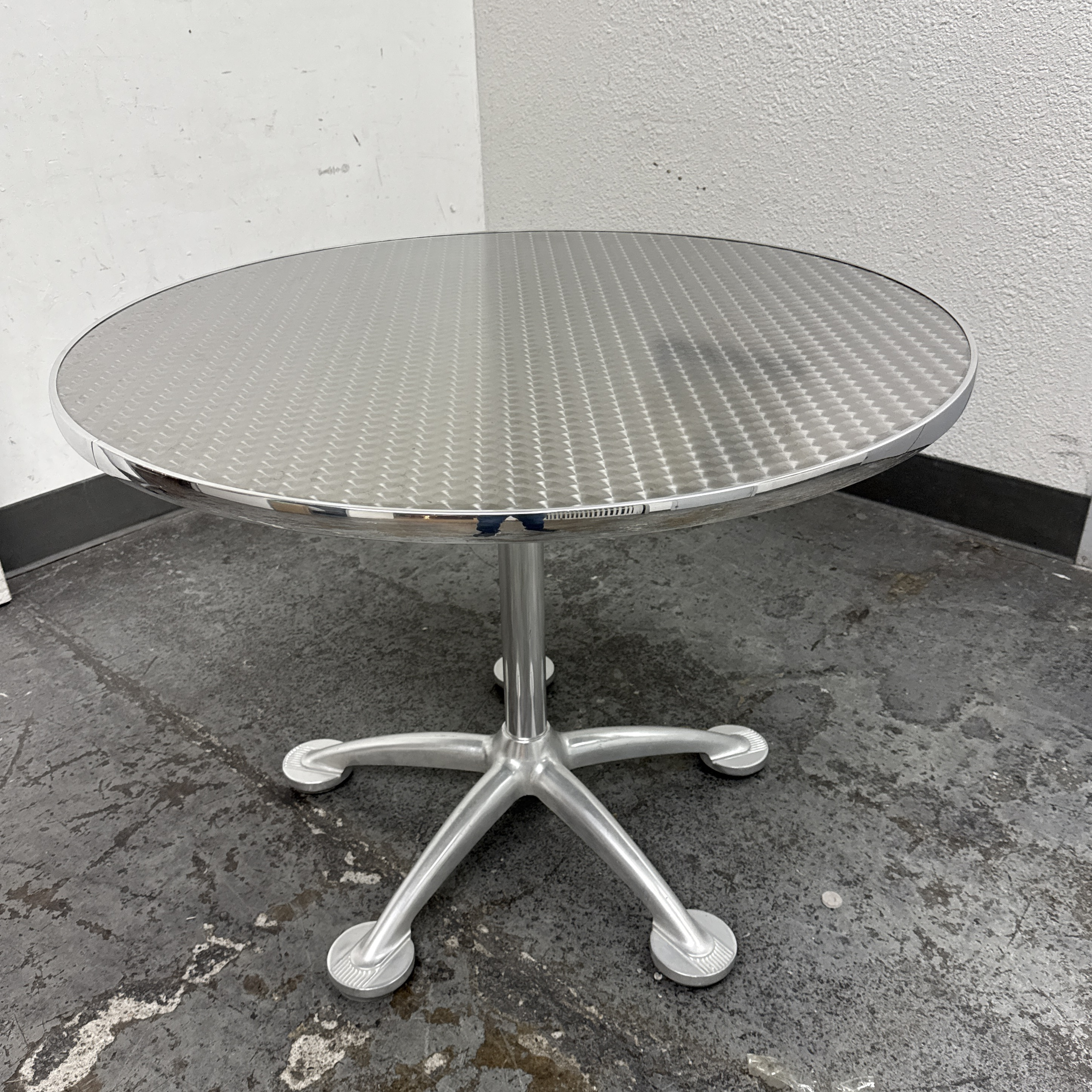 Jorge Pensi for Amat-3/Knoll International Aluminum Table | Chairish