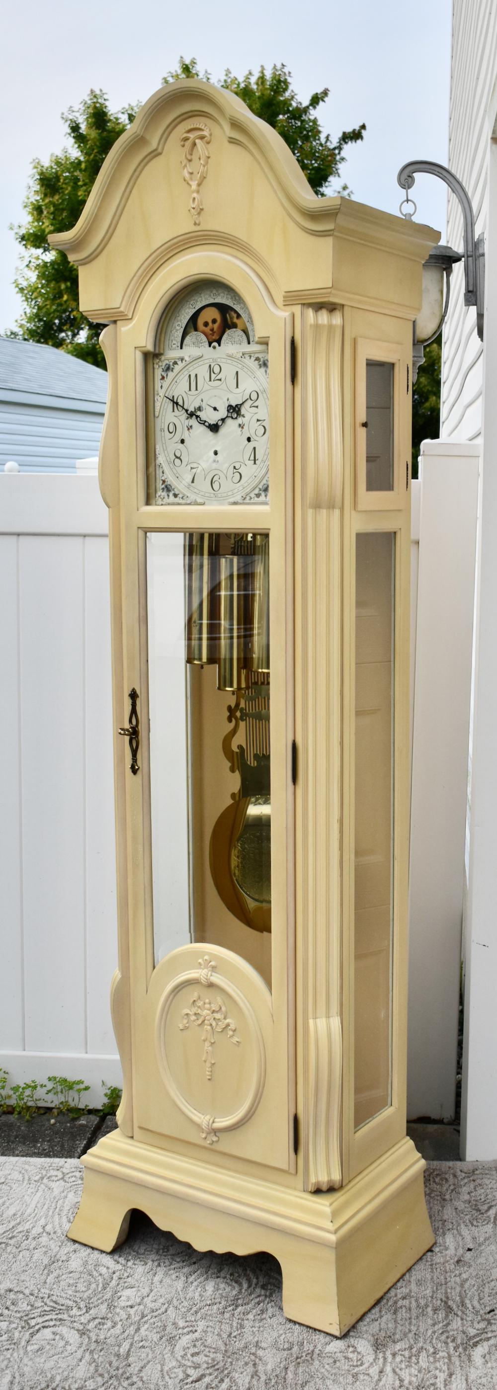 Vintage Sligh Carved Venetian Style Distressed Whitewash