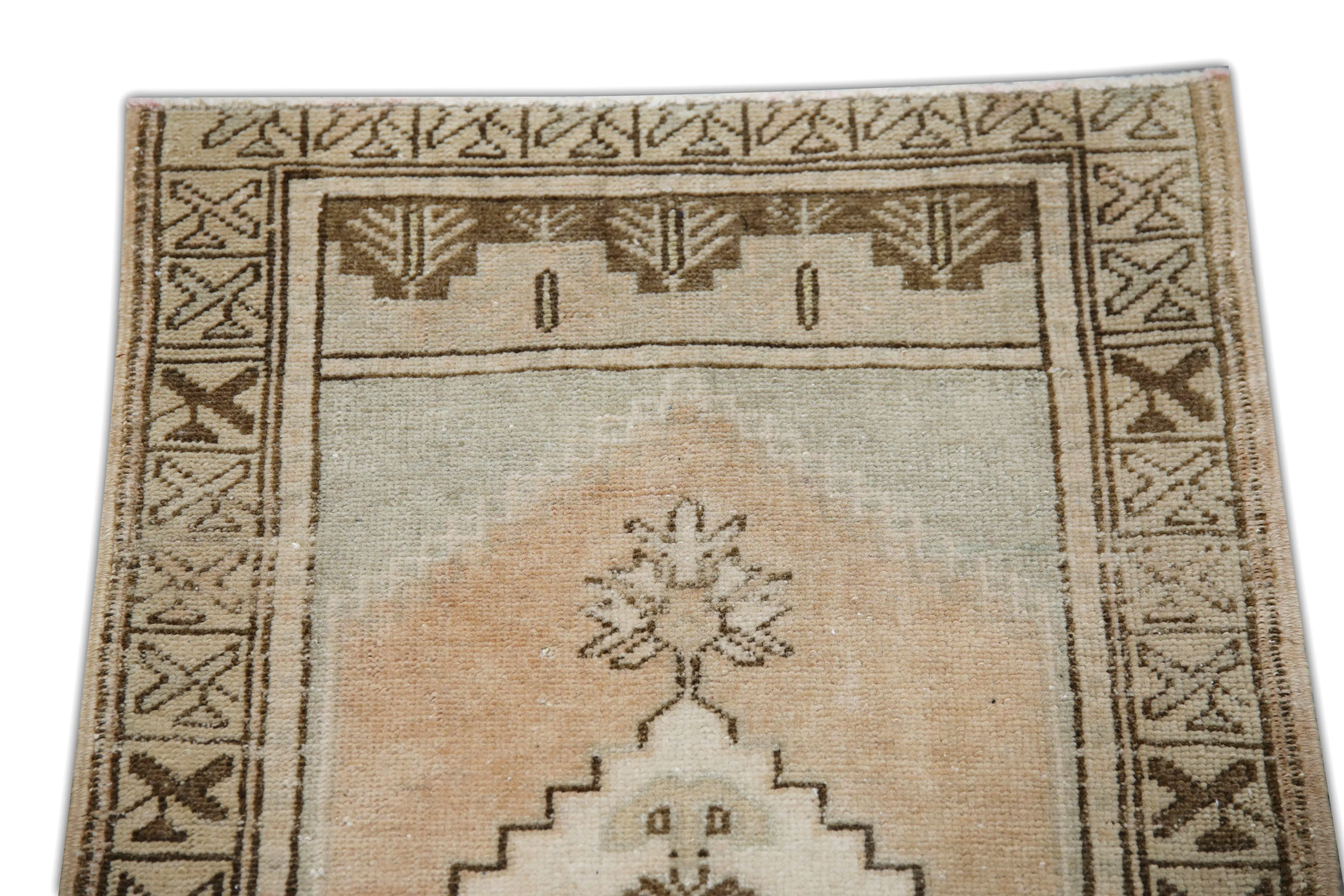Vintage Turkish Mini Rug 1'8