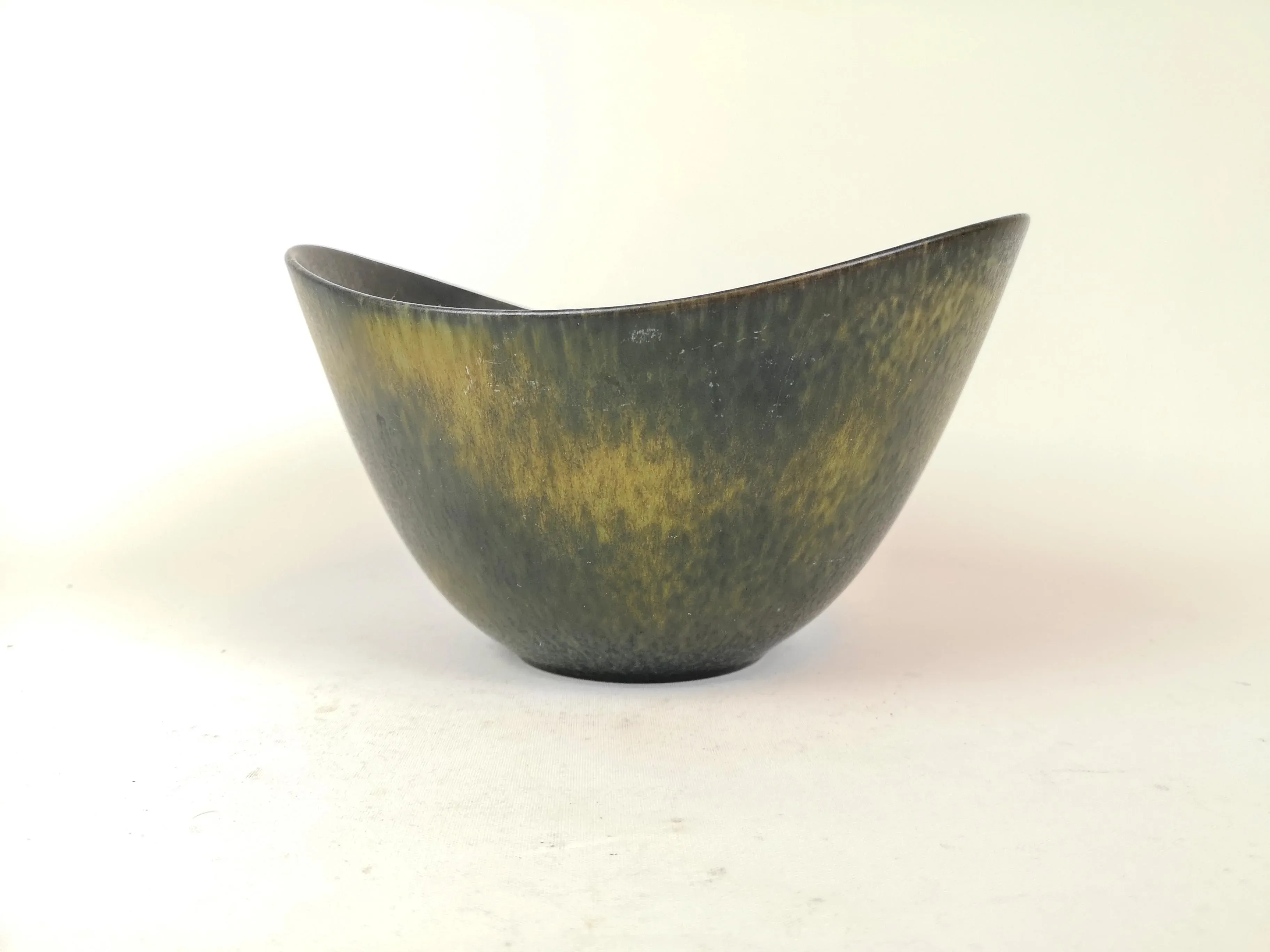 Large Model AXK Ceramic Bowl by Gunnar Nylund for Rörstrand, 1950s