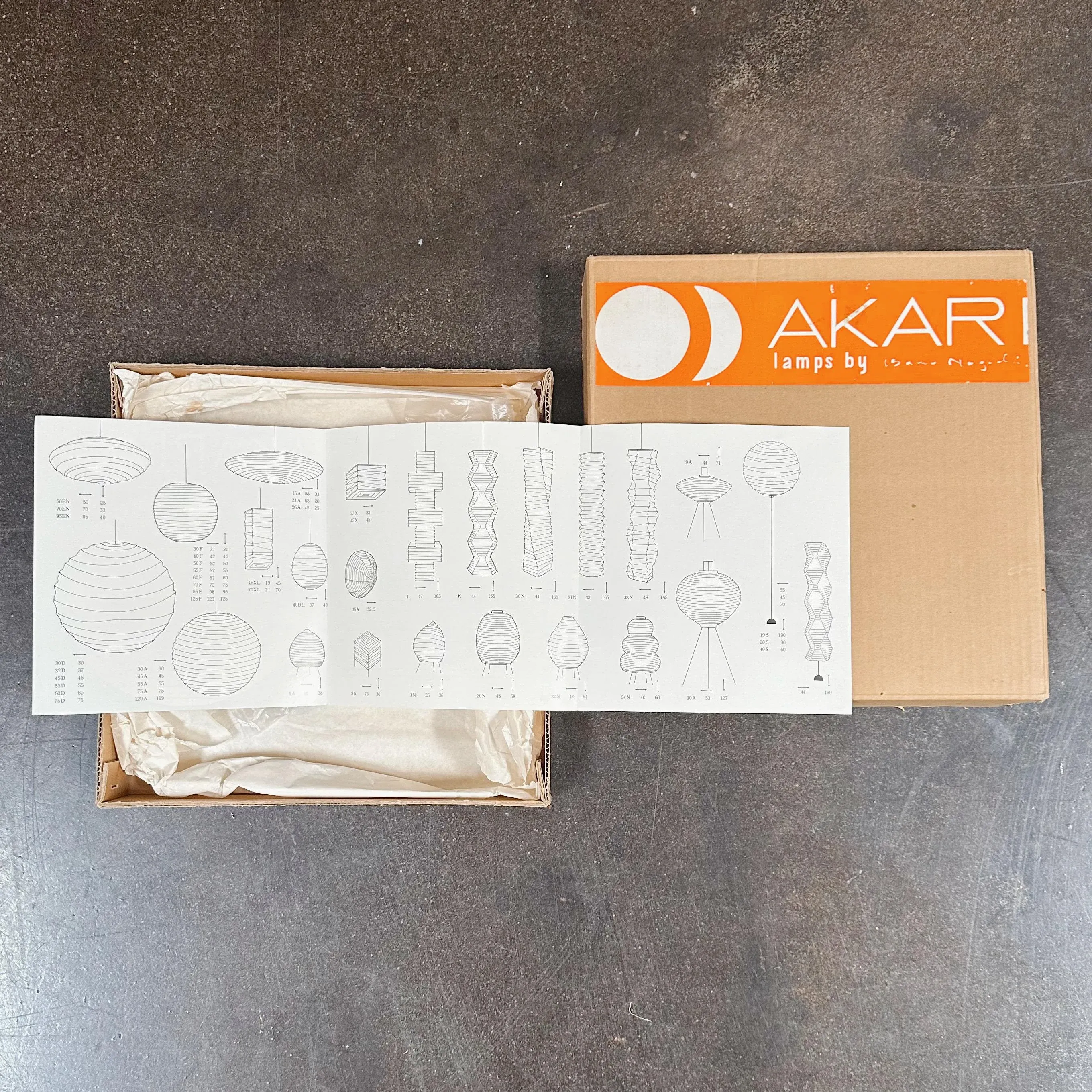 Early Isamu Noguchi Akari Light Sculpture, Model 3x With Original