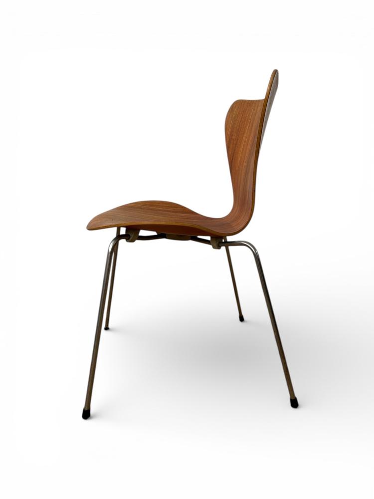 Series 7 Chair in Teak by Arne Jacobsen for Fritz Hansen