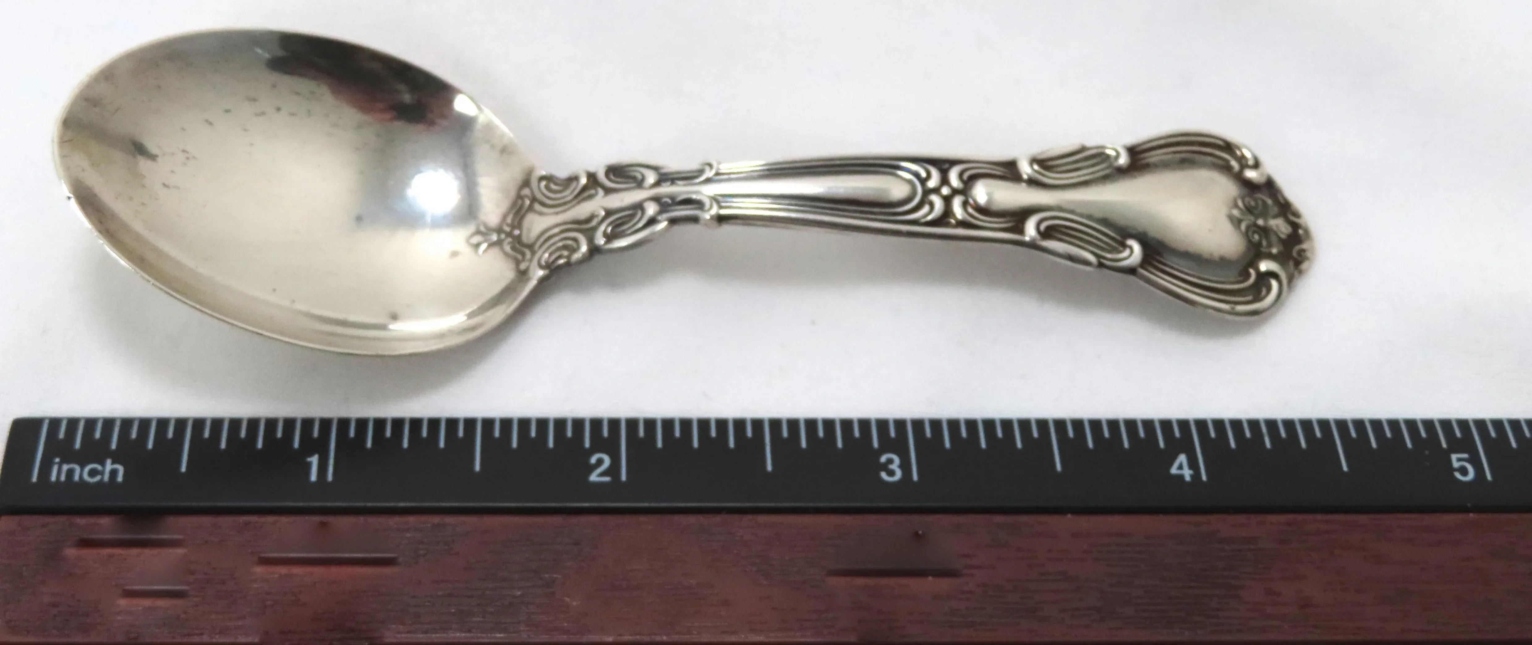 Antique Gorham Silver Co. Chantilly Pattern Sterling Silver Youth - Baby Spoon