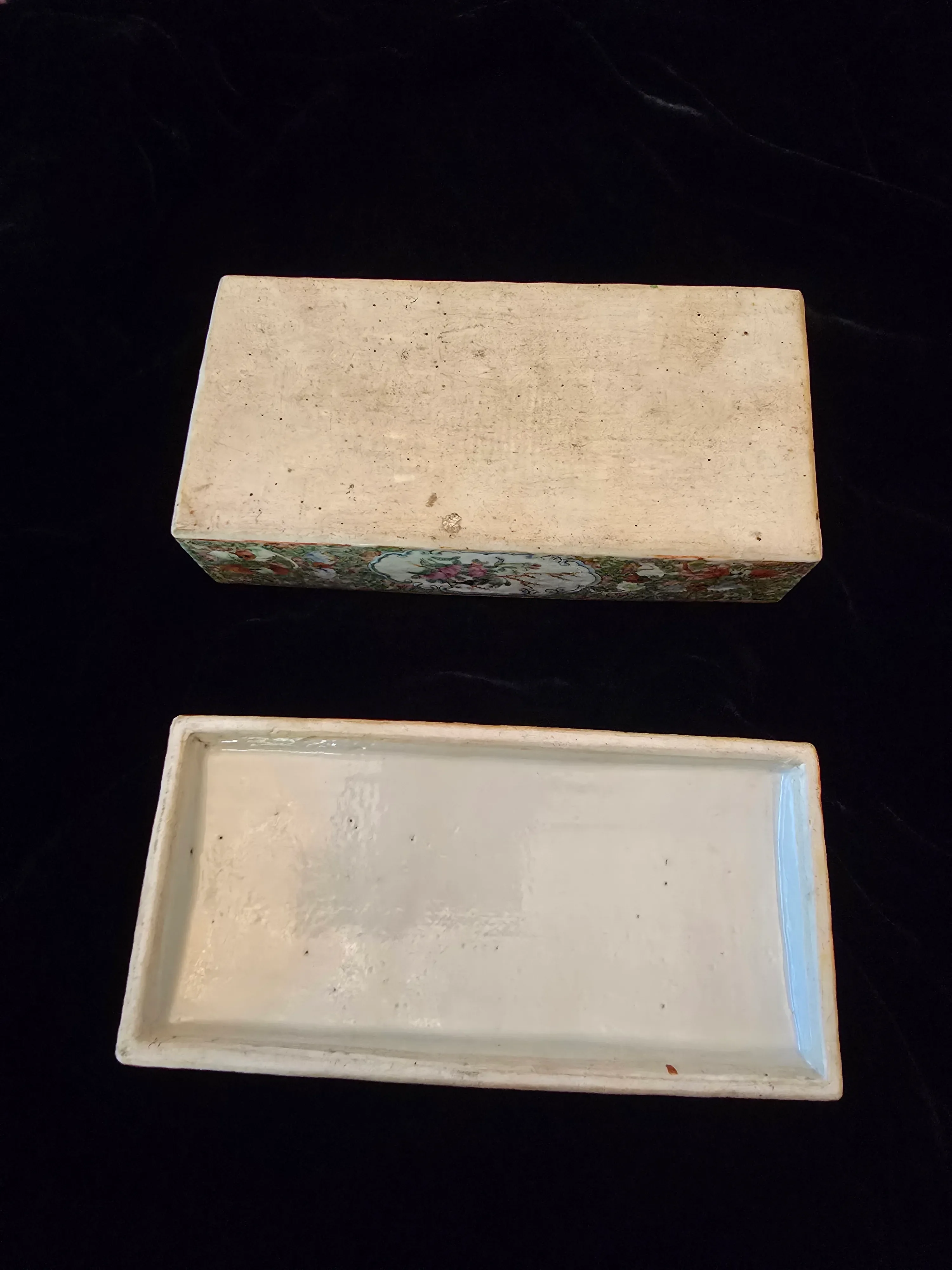Mid 19th Century Antique Chinese Porcelain Jewelry Jewel Box Medallion