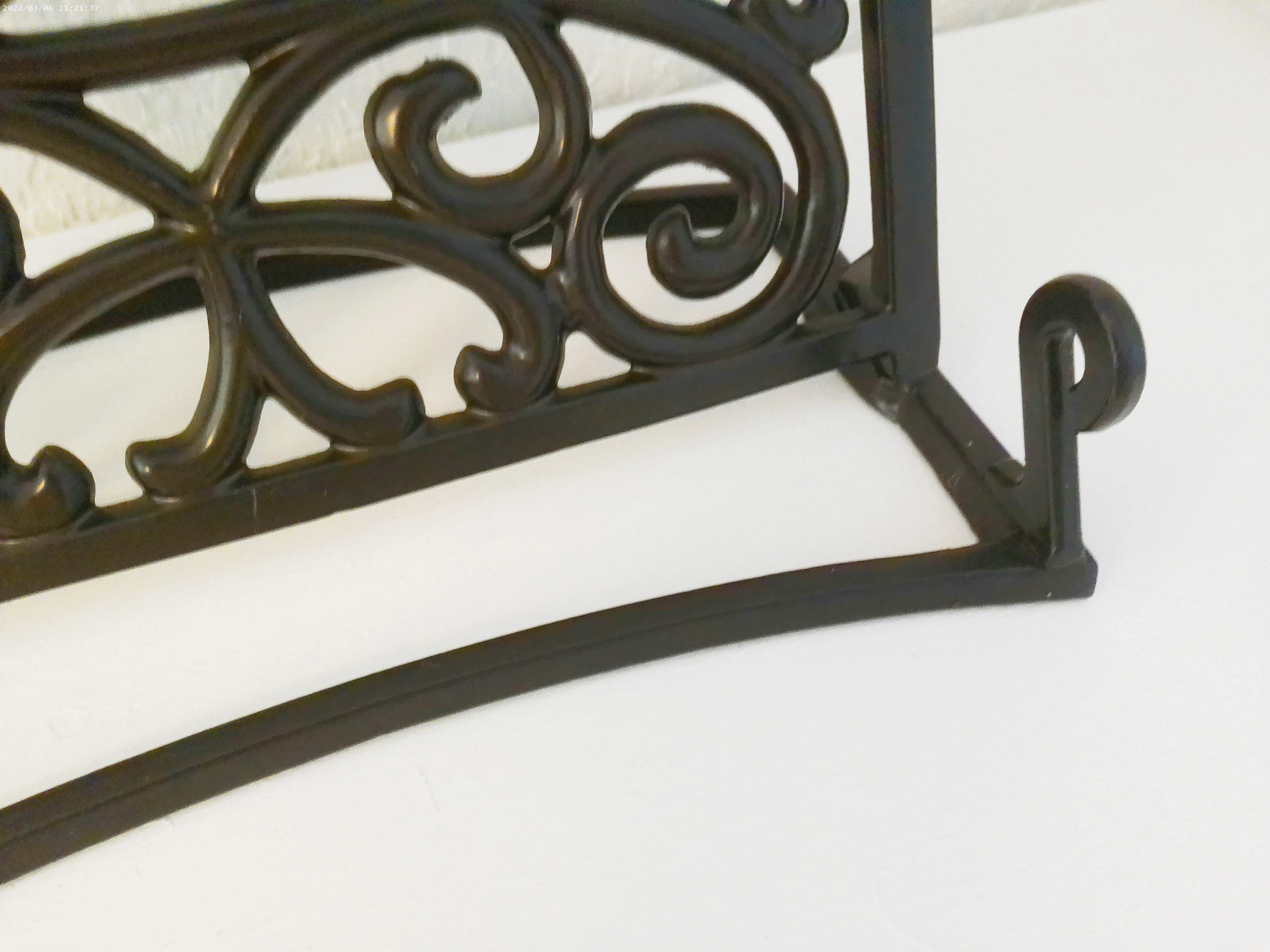 Black Iron Scroll Cookbook Holder/Easel