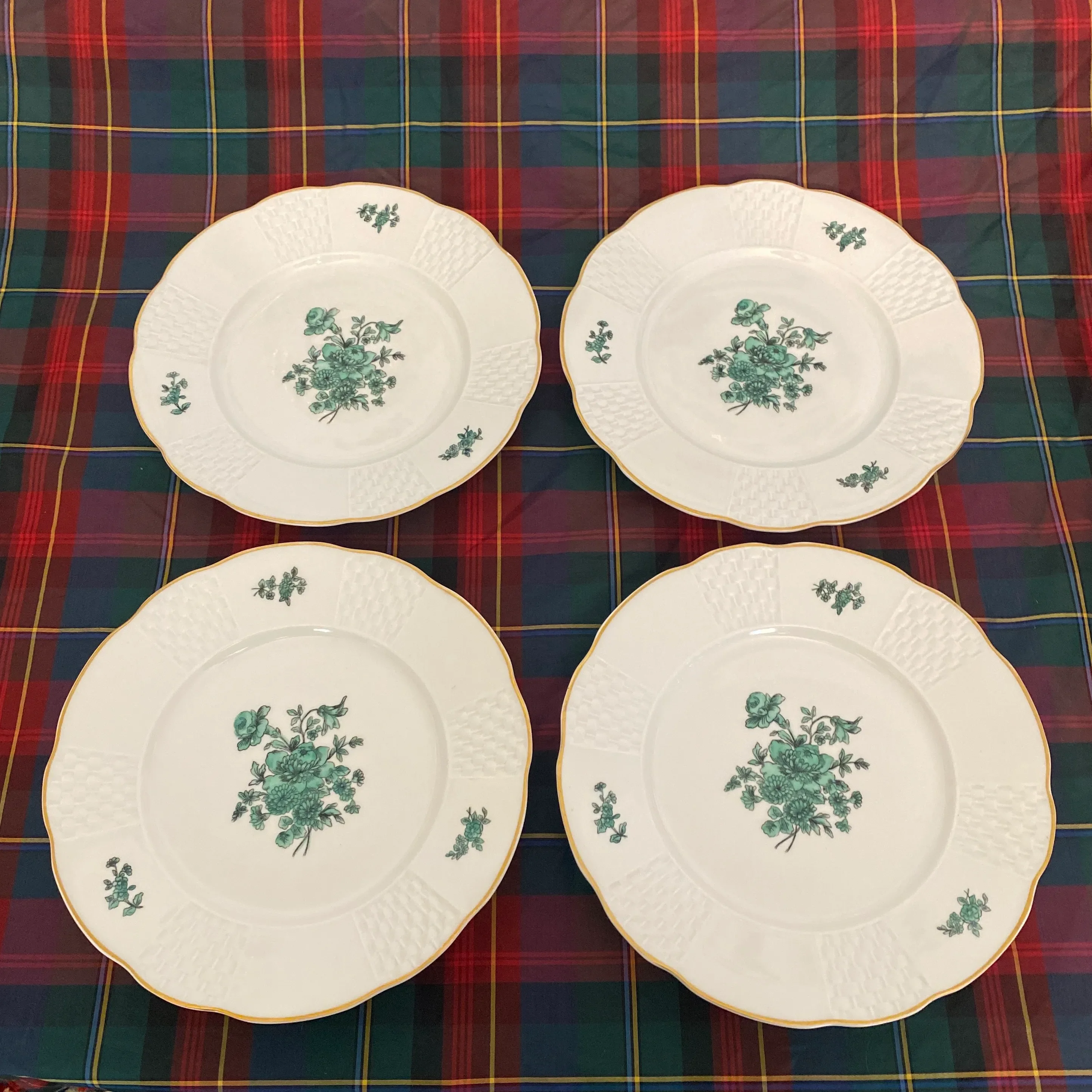 Vintage Mottahedeh Vista Alegre Emerald Green Floral Plates- Set