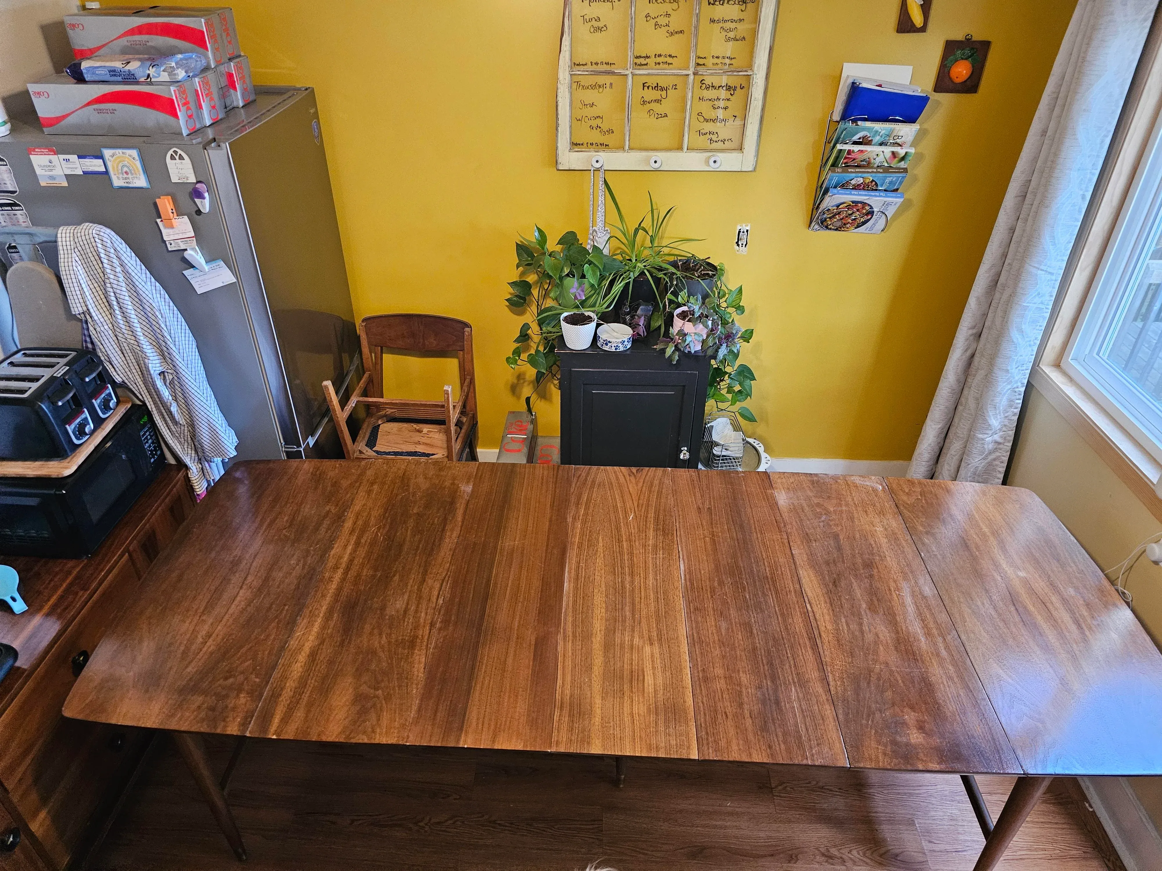 UNITED TOKYO Glen Check Bonding Trench Coat1960s Mid-Century Walnut Expanding, Drop-Leaf Dining Table - Seats Up to 10