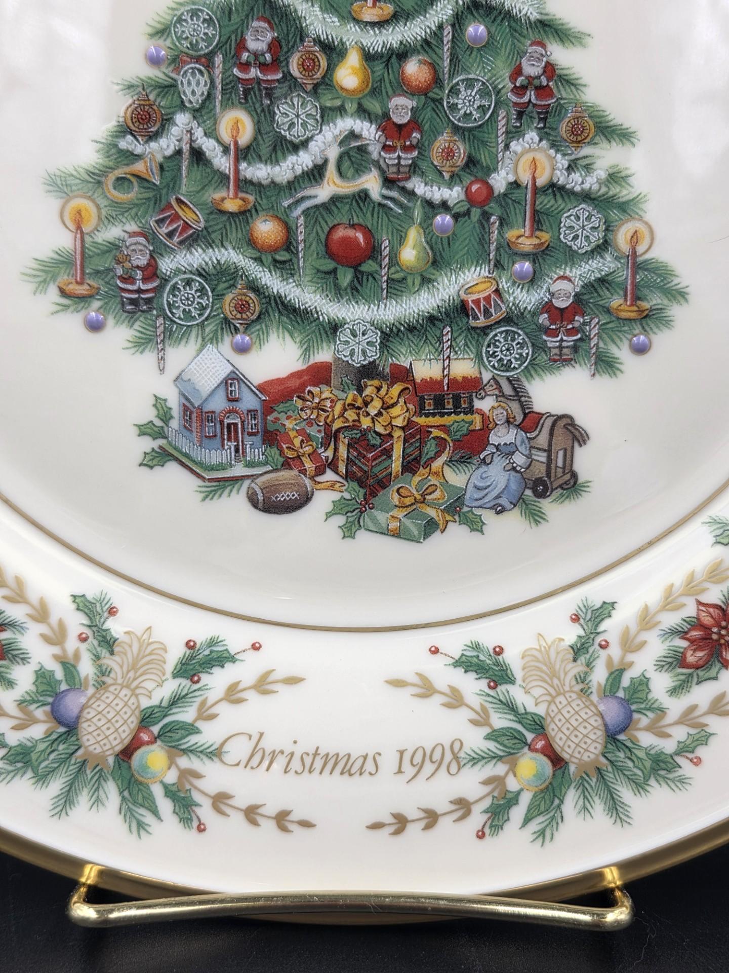 Lenox 1998 Numbered Christmas Trees Around the World Plate With