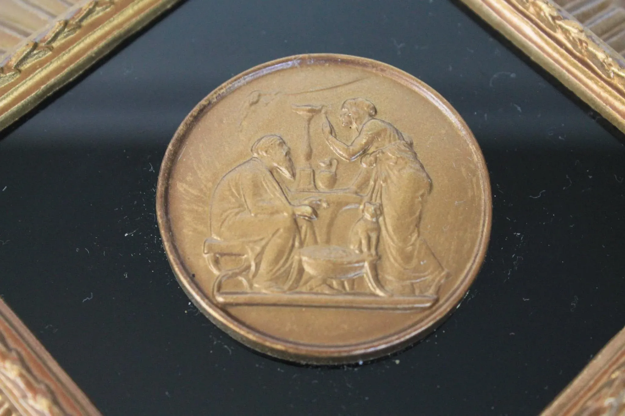 Cat bed - whiteVintage Black & Gold Neoclassical Style Wall Hangings by Turner Mfg. Co. S/4